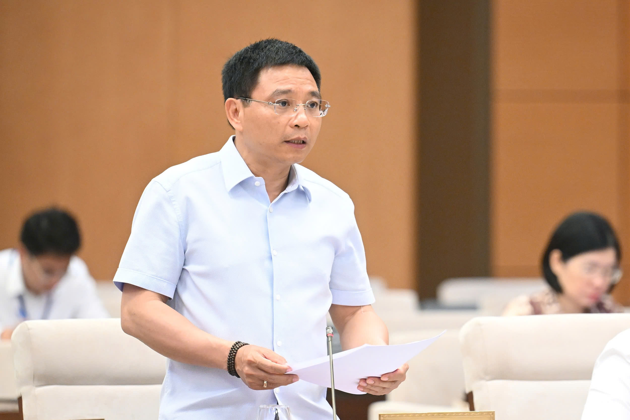Chủ tịch Quốc hội: 'Vừa qua doanh nghiệp phát hành trái phiếu tràn lan'- Ảnh 3.