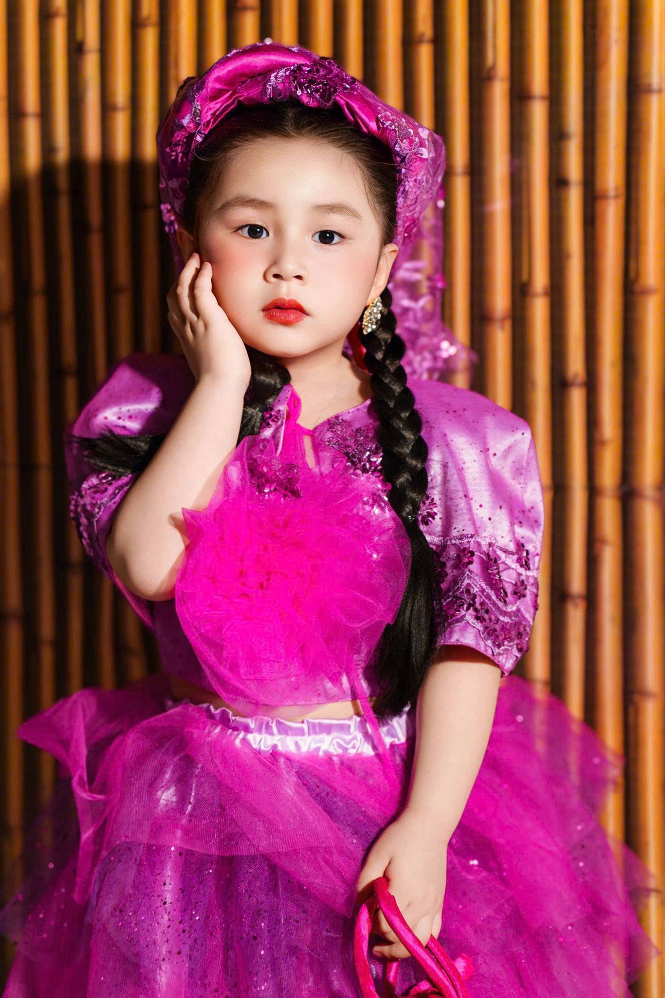 Nhà thiết kế Thanh Liễu với bộ sưu tập Giao thoa hương sắc cho thiếu nhi - Ảnh 1.