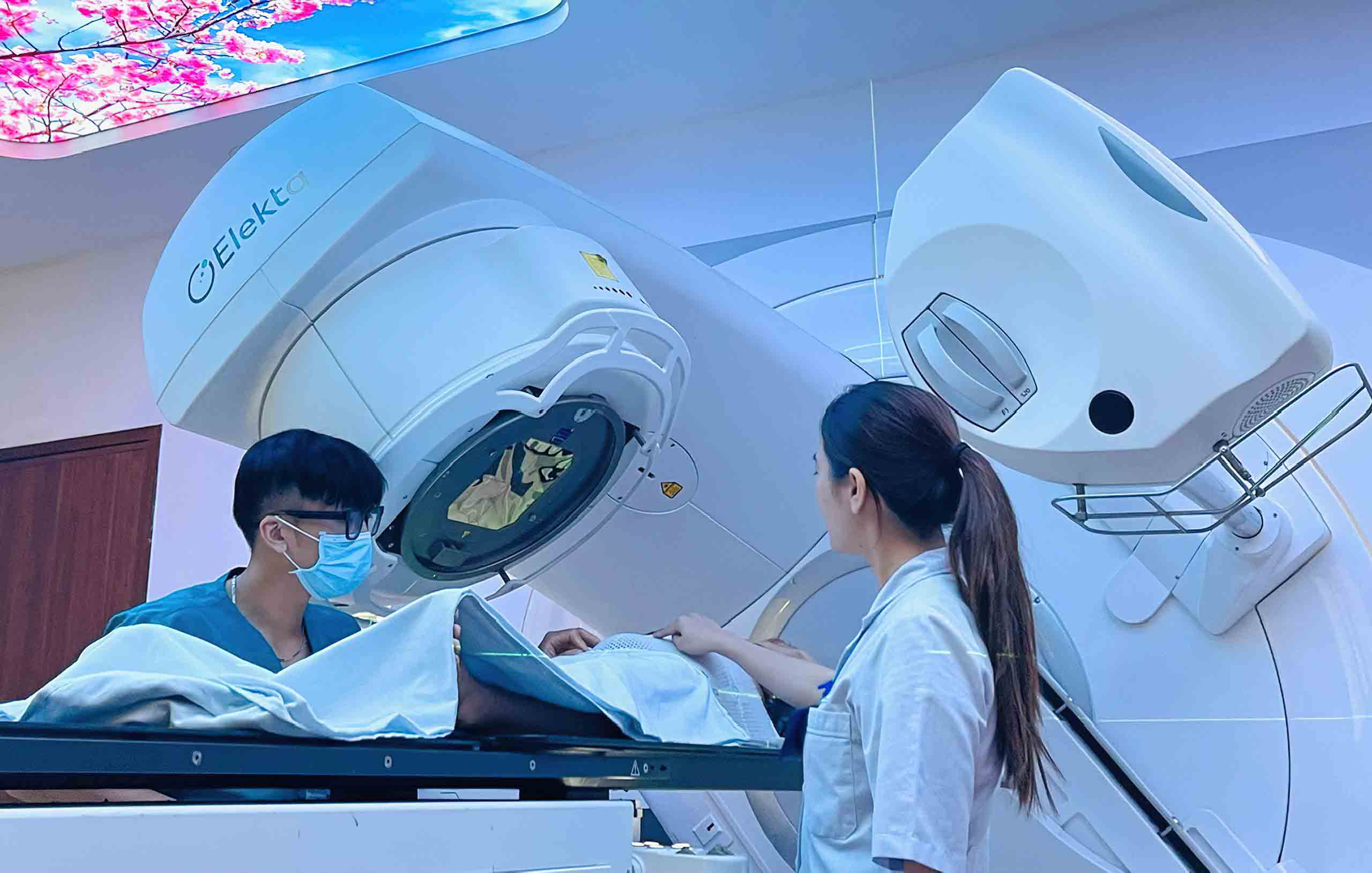 Nhiều quyền lợi mới khi khám BHYT từ 1.7 - Ảnh 1.