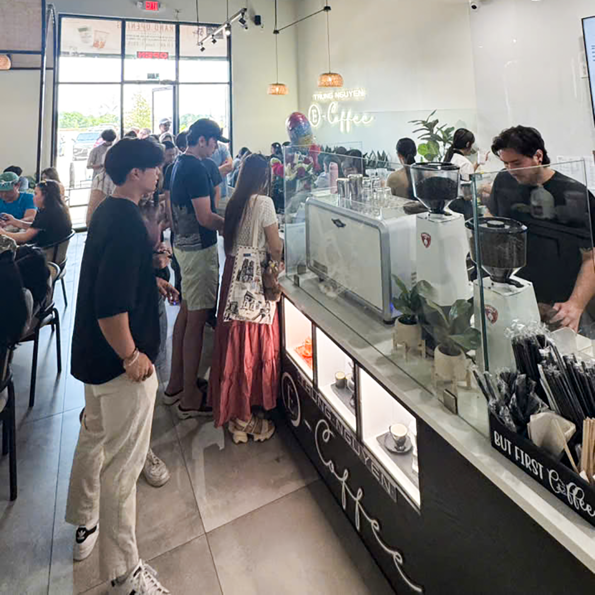 Trung Nguyên E-Coffee tiếp tục phát triển mạnh mẽ tại Mỹ - Ảnh 2. Trung Nguyên E-Coffee tiếp tục phát triển mạnh mẽ tại Mỹ - Ảnh 2.