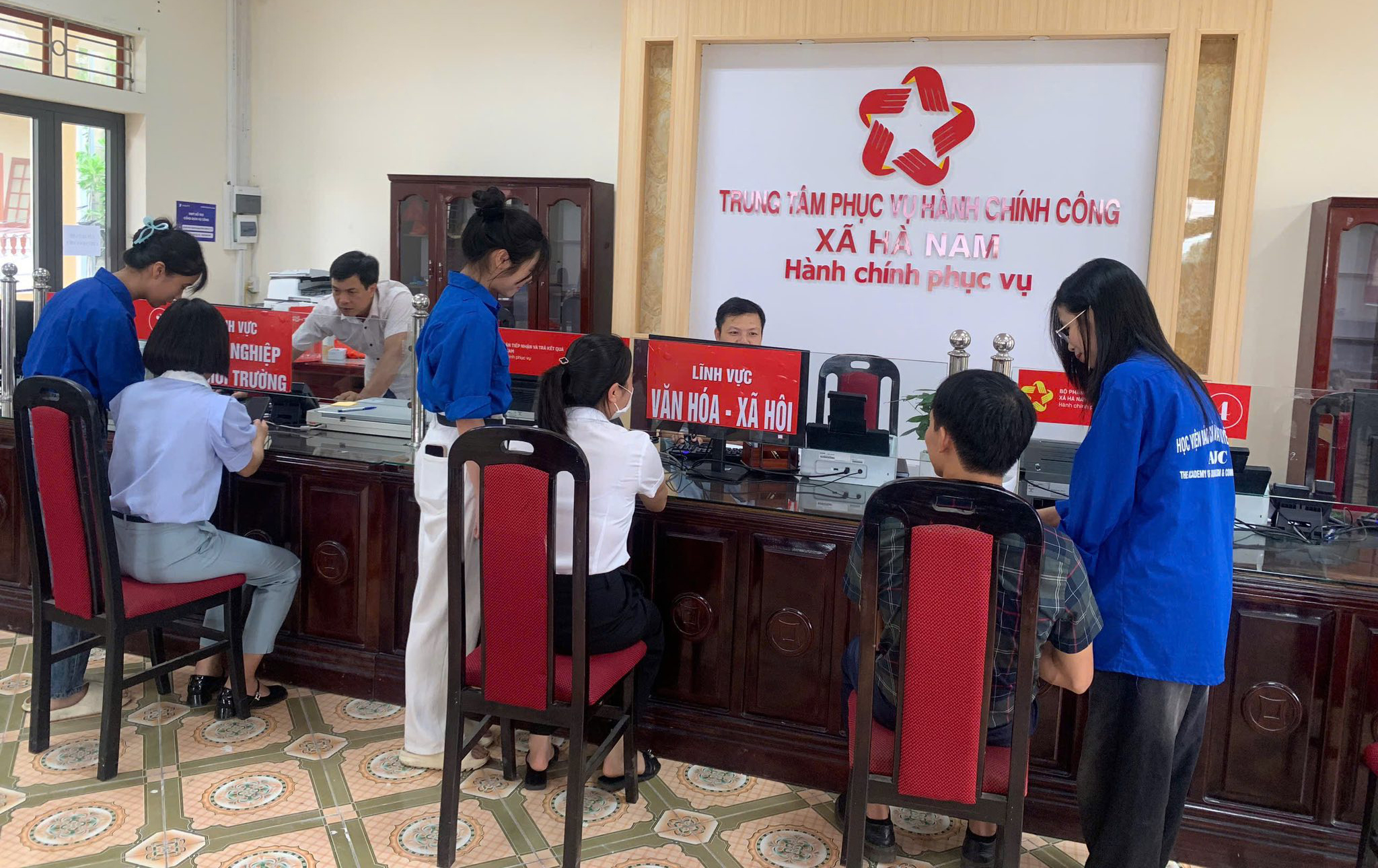 Nguyễn Minh Triết kêu gọi thành lập đội hình thanh niên tình nguyện hỗ trợ người dân - Ảnh 4.
