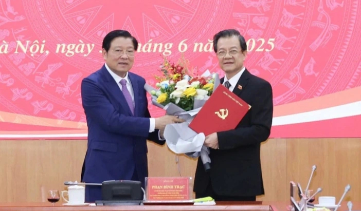 Nhiều bí thư, chủ tịch tỉnh, thành sáp nhập được điều động về Trung ương - Ảnh 6.