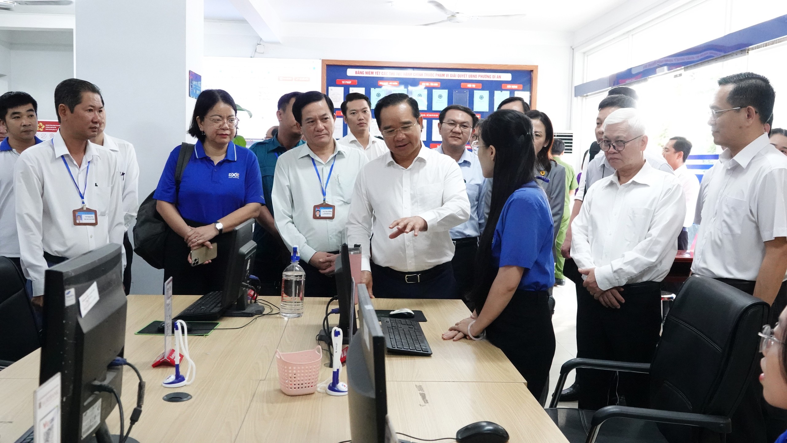 Chủ tịch Nguyễn Văn Được làm việc với phường đông dân nhất TP.HCM- Ảnh 1. Chủ tịch Nguyễn Văn Được làm việc với phường đông dân nhất TP.HCM- Ảnh 1.