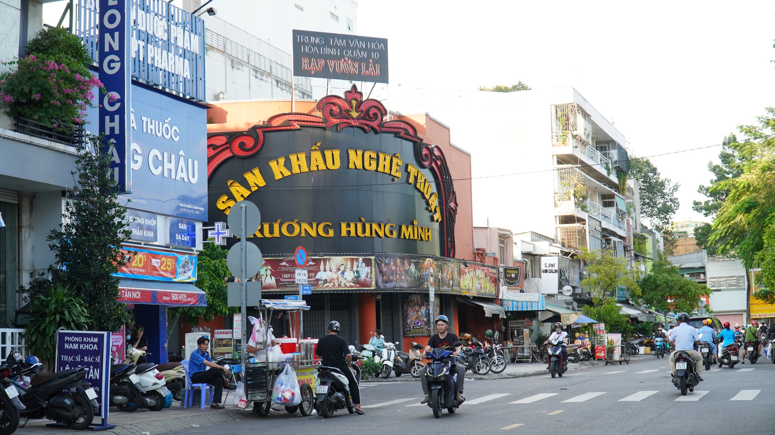 Người dân phường Vườn Lài ở TP.HCM - Ảnh 2.