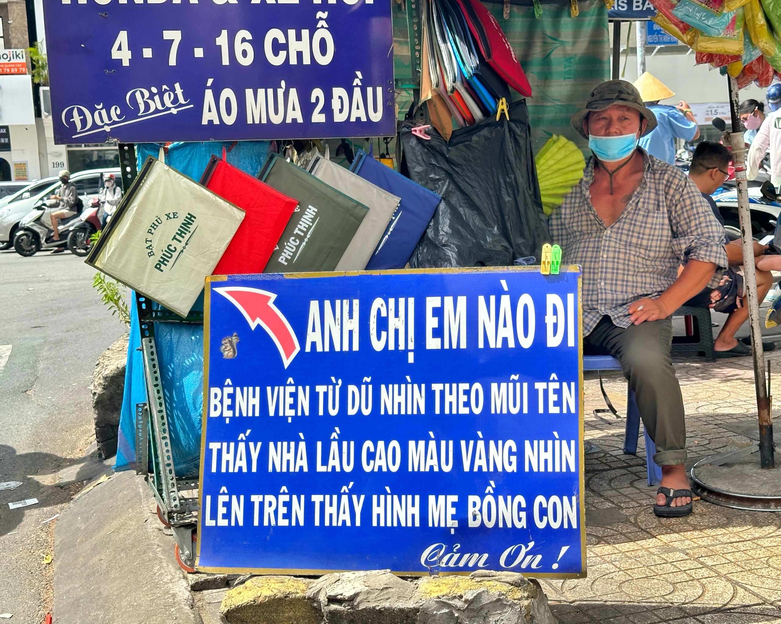 Phường mới ở TP.HCM: 'Thấy là thương' những bảng thông báo miễn phí, nghĩa tình, hào sảng - Ảnh 5. Phường mới ở TP.HCM: 'Thấy là thương' những bảng thông báo miễn phí, nghĩa tình, hào sảng - Ảnh 5.