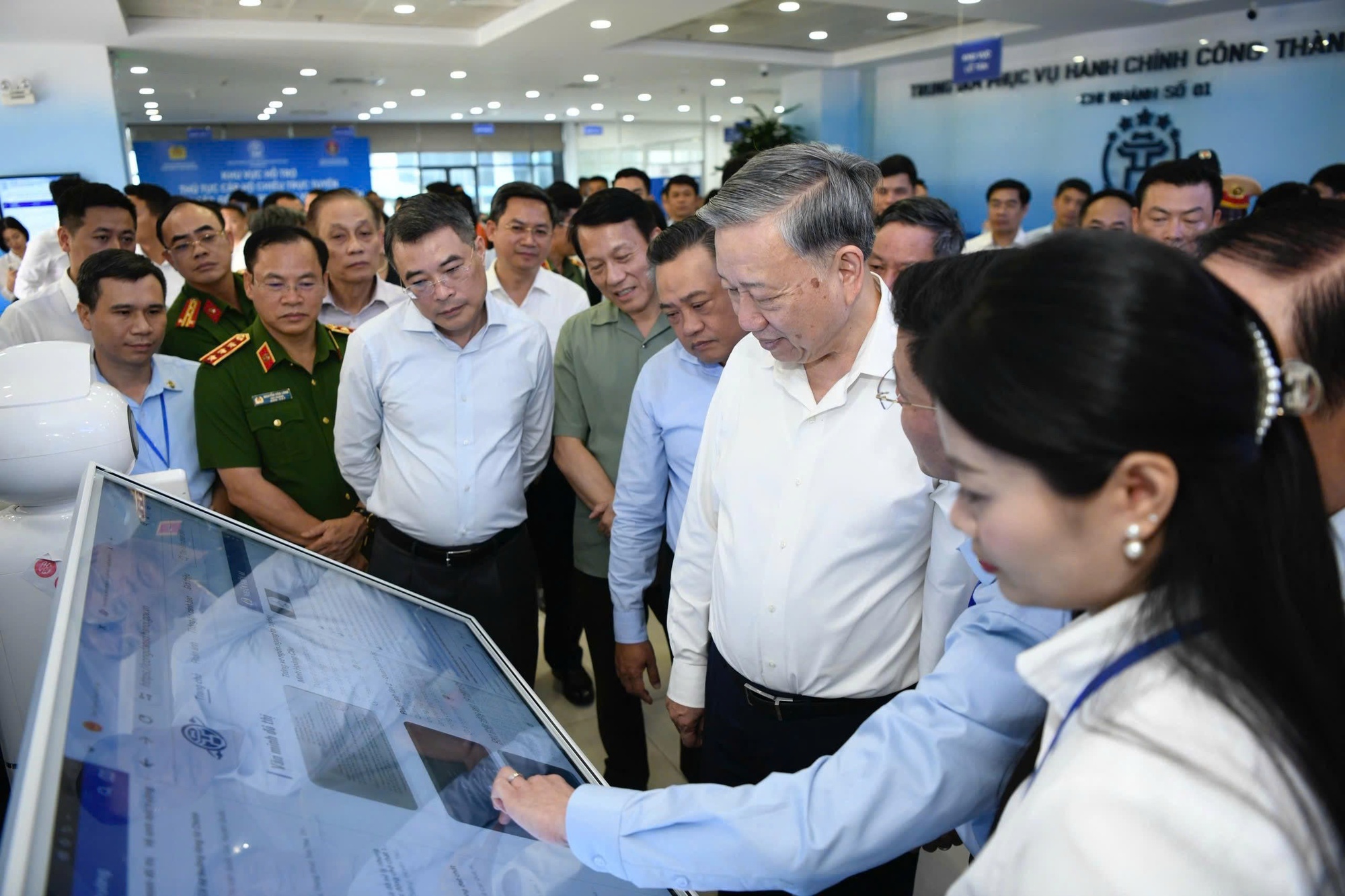Phải làm việc với tư duy mới Phải làm việc với tư duy mới