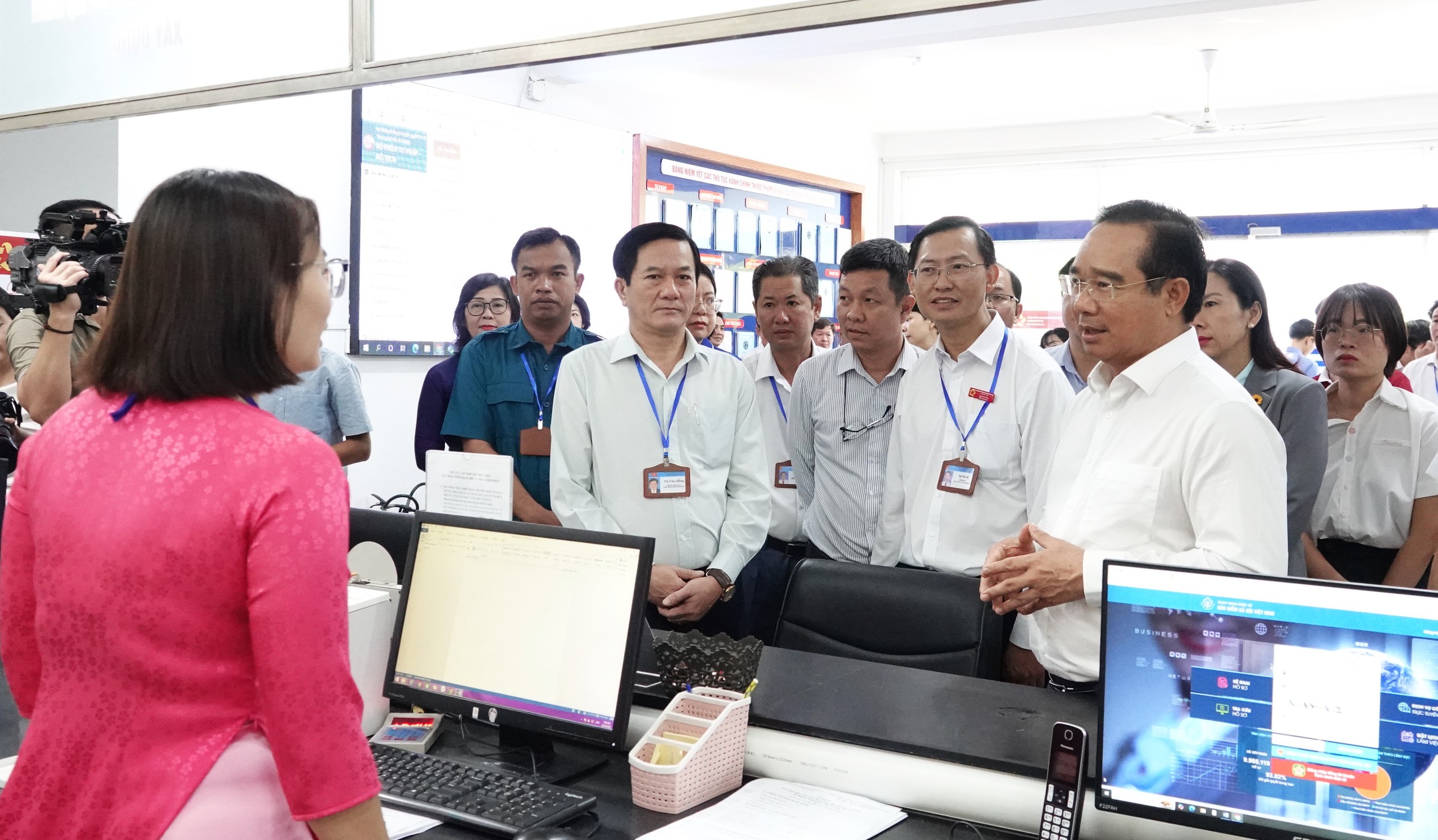 Chủ tịch Nguyễn Văn Được làm việc với phường đông dân nhất TP.HCM- Ảnh 2. Chủ tịch Nguyễn Văn Được làm việc với phường đông dân nhất TP.HCM- Ảnh 2.