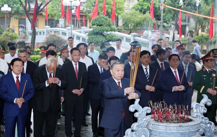 Bài phát biểu của Tổng Bí thư Tô Lâm tại lễ kỷ niệm 110 năm Ngày sinh Tổng Bí thư Nguyễn Văn Linh - Ảnh 2.