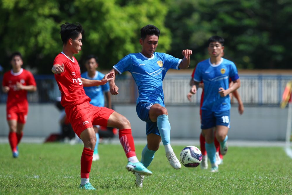 5 pasukan menarik diri pada masa yang sama, kejohanan bola sepak kebangsaan U.21 mengganggu jadual kejohanan - Foto 2. 5 đội đồng loạt rút lui, giải bóng đá U.21 quốc gia xáo trộn bảng đấu- Ảnh 2.