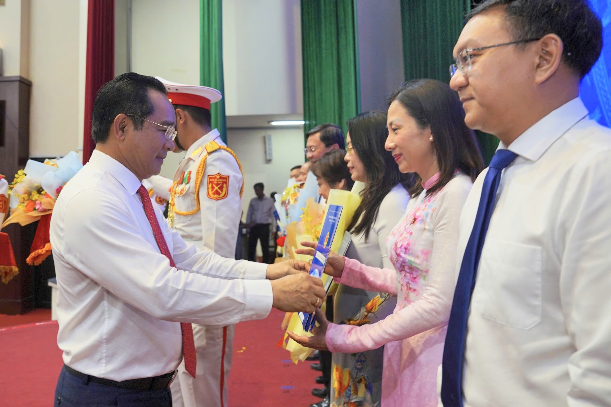TP.HCM bổ nhiệm 154 giám đốc, phó giám đốc sở