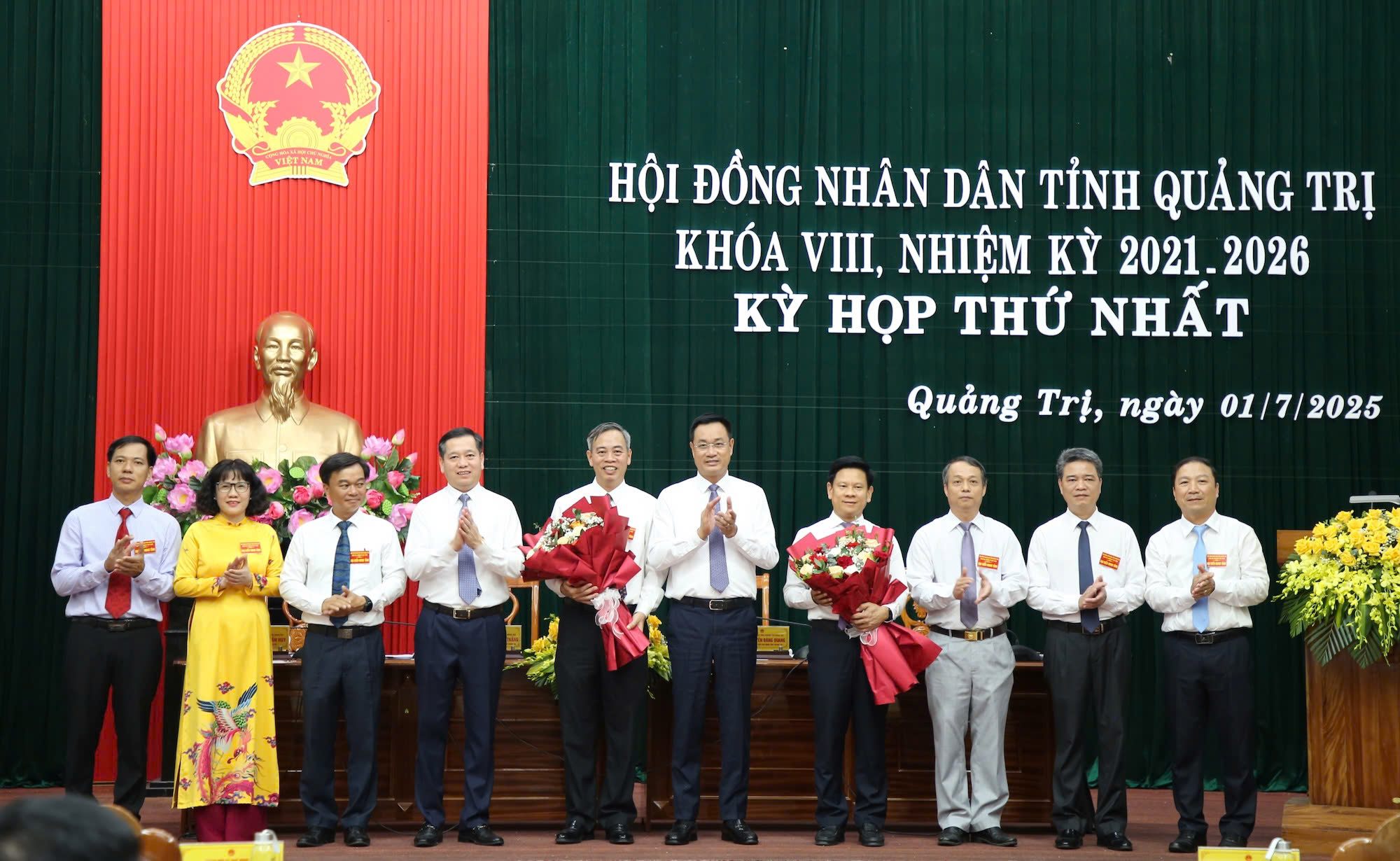 Kỳ họp thứ nhất HĐND tỉnh Quảng Trị mới: Nền móng cho giai đoạn phát triển mới - Ảnh 2.