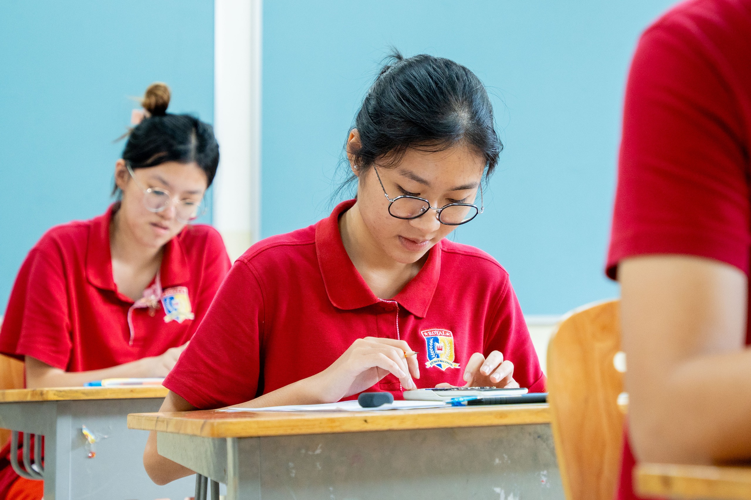 Keputusan Pusat Pemeriksaan Cambridge yang mengagumkan di Royal School: Skor sempurna, melebihi purata antarabangsa - Foto 5. Kết quả Cambridge Checkpoint ấn tượng của Royal School: Điểm tuyệt đối, vượt trung bình quốc tế - Ảnh 5.
