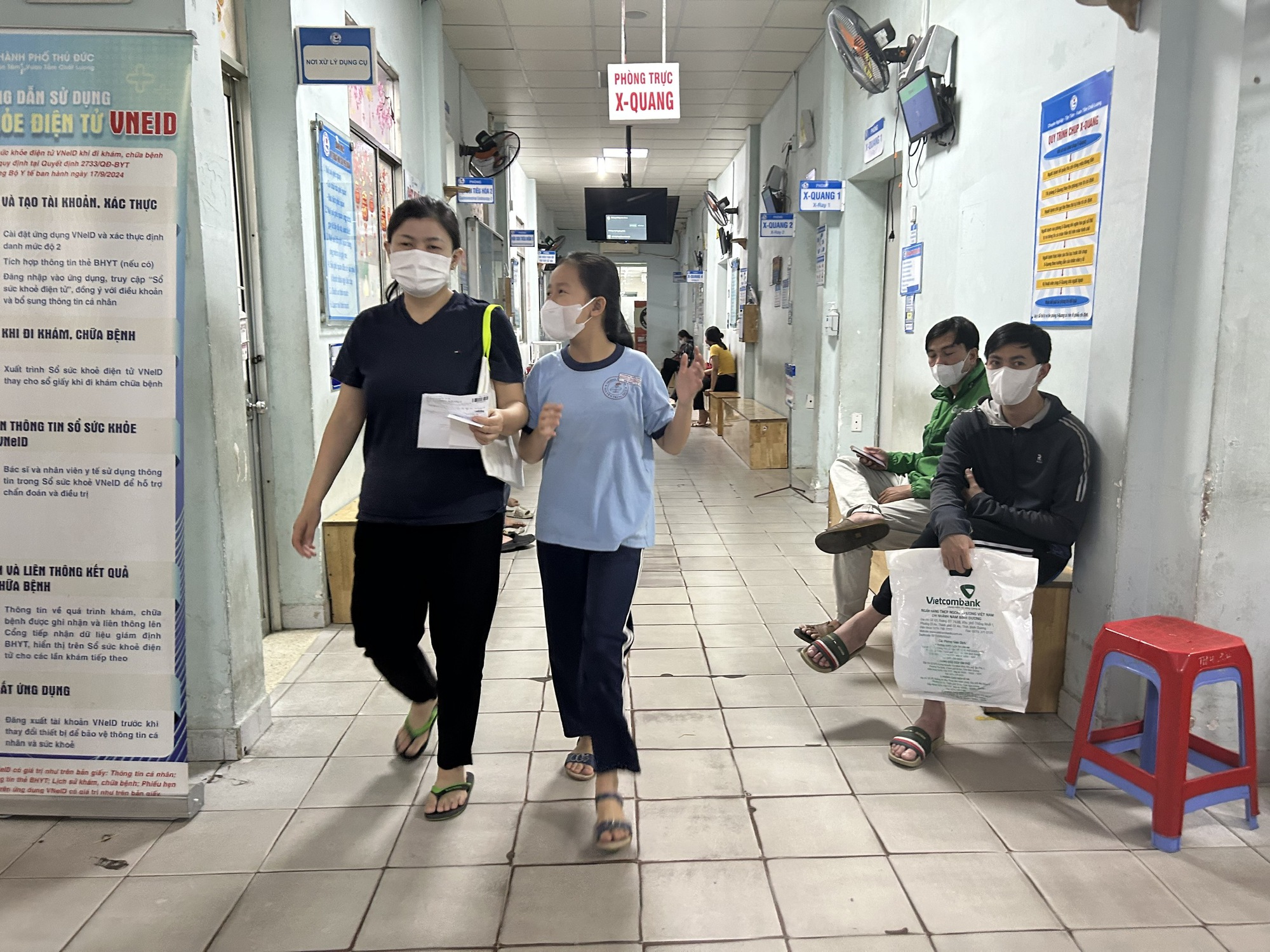 Toàn dân được khám sức khỏe miễn phí từ năm 2026: Người trẻ nói rất vui- Ảnh 1.
