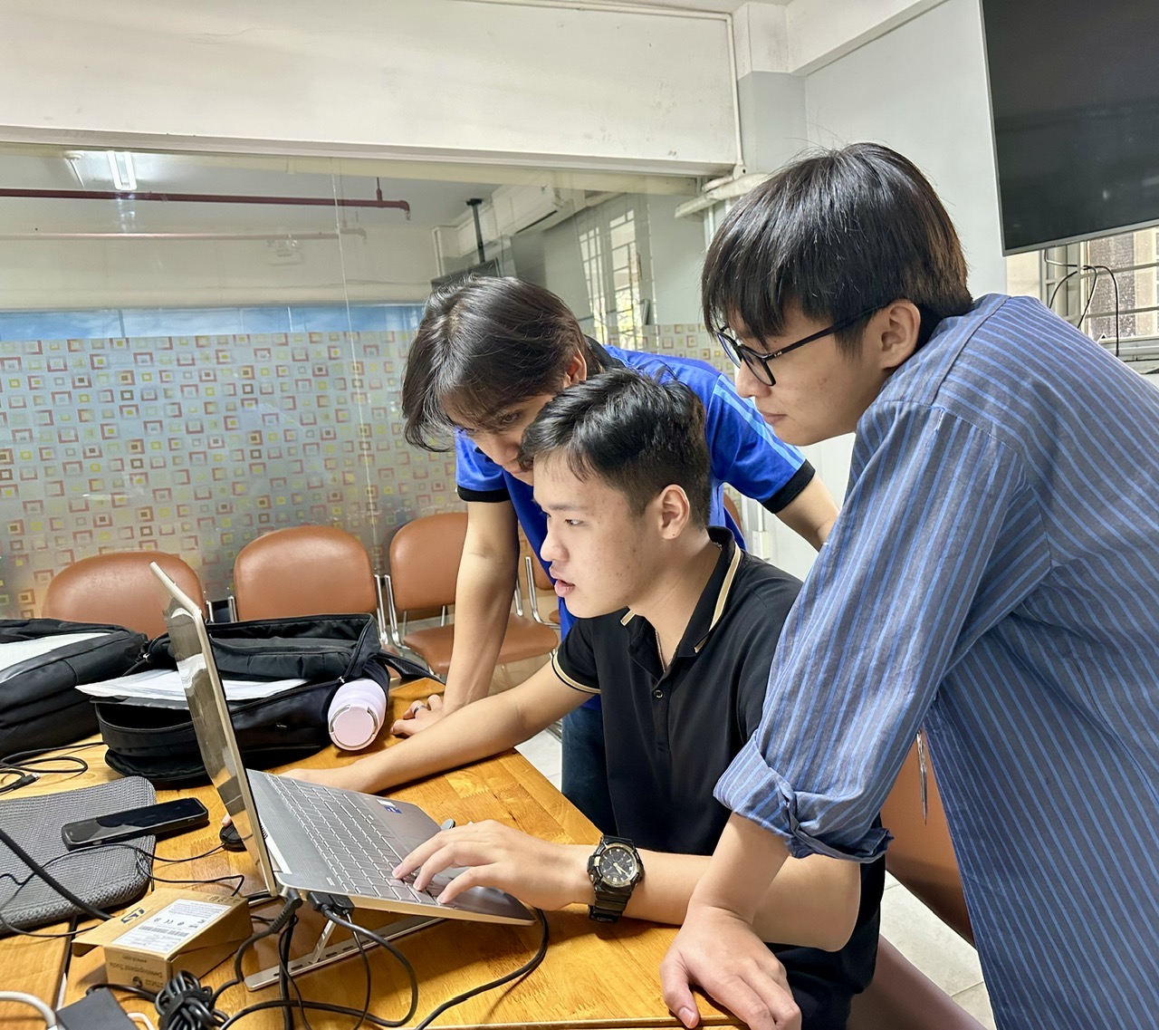 Danh sách thí sinh được xét tuyển thẳng Trường ĐH Sư phạm kỹ thuật TP.HCM năm 2025 - Ảnh 1.