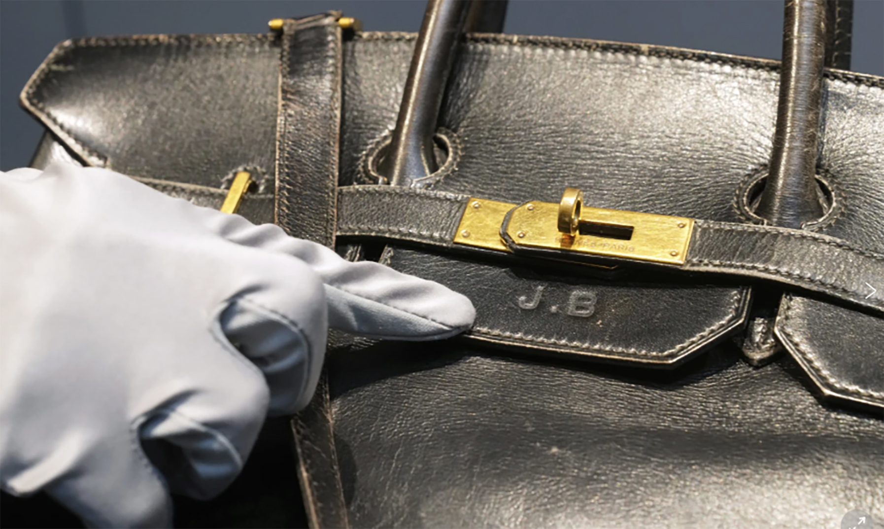 Geanta Hermès a lui Jane Birkin, vândută la licitație pentru peste 260 de miliarde de VND - Fotografia 2. Túi Hermès của Jane Birkin bán đấu giá hơn 260 tỉ đồng- Ảnh 2.