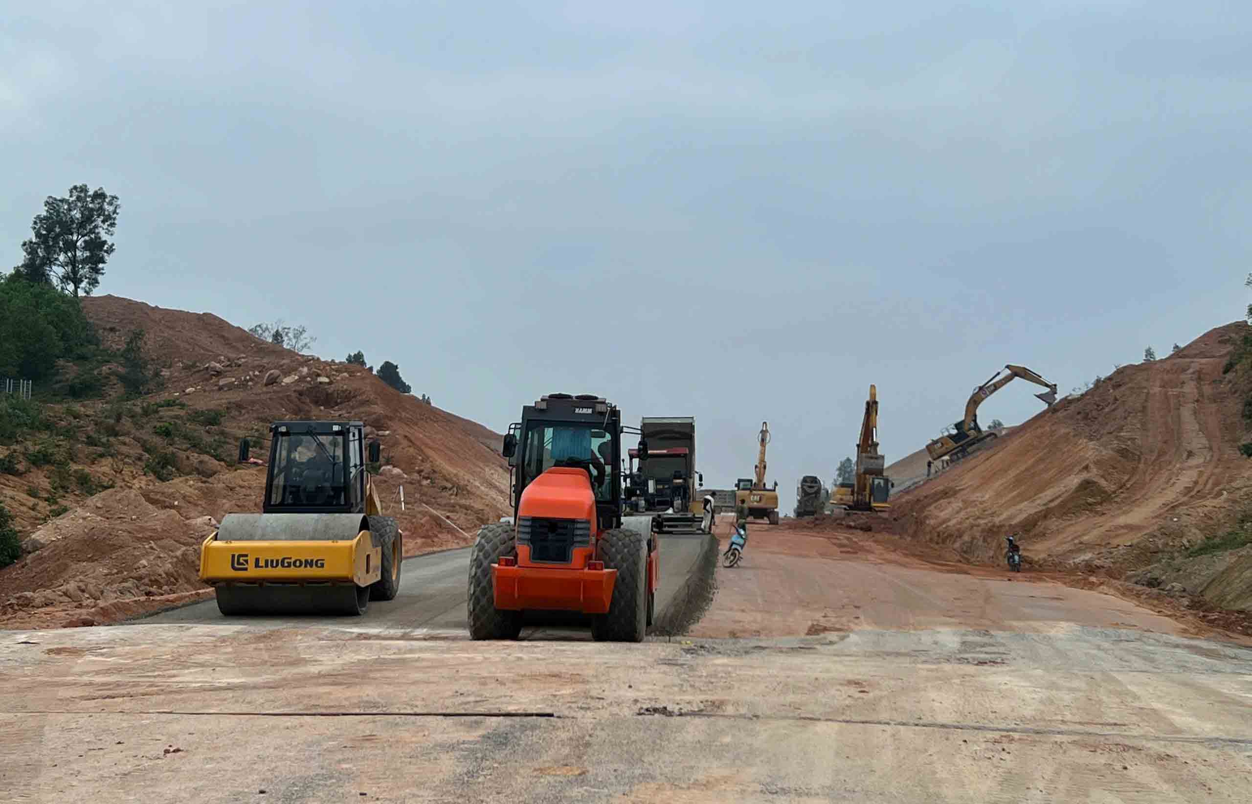 Chuẩn bị mặt bằng cho 'siêu dự án'- Ảnh 3. Chuẩn bị mặt bằng cho 'siêu dự án'- Ảnh 3.
