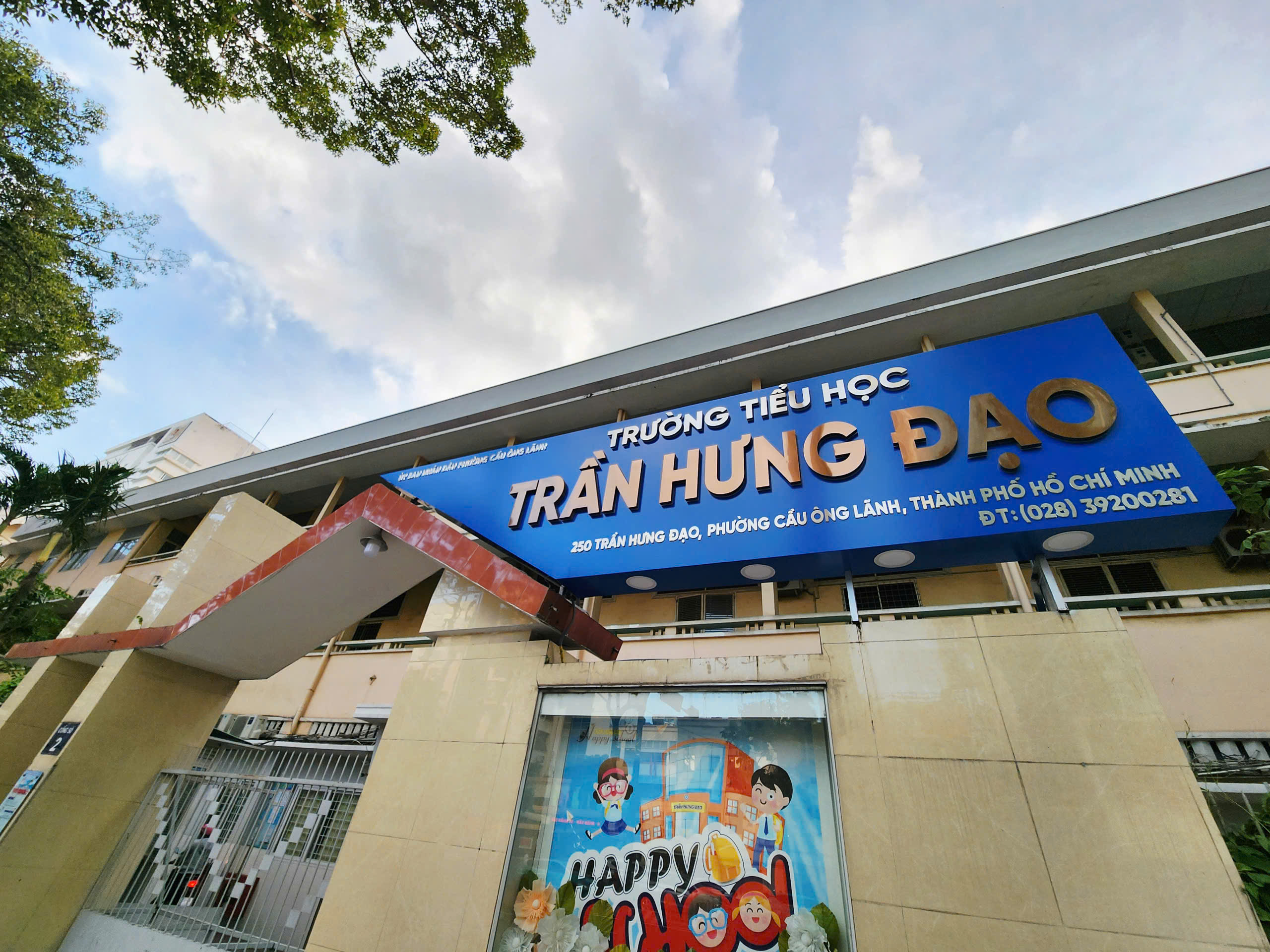 TP.HCM sau sáp nhập: Biển tên trường học ‘thay áo mới’, cập nhật phường, xã