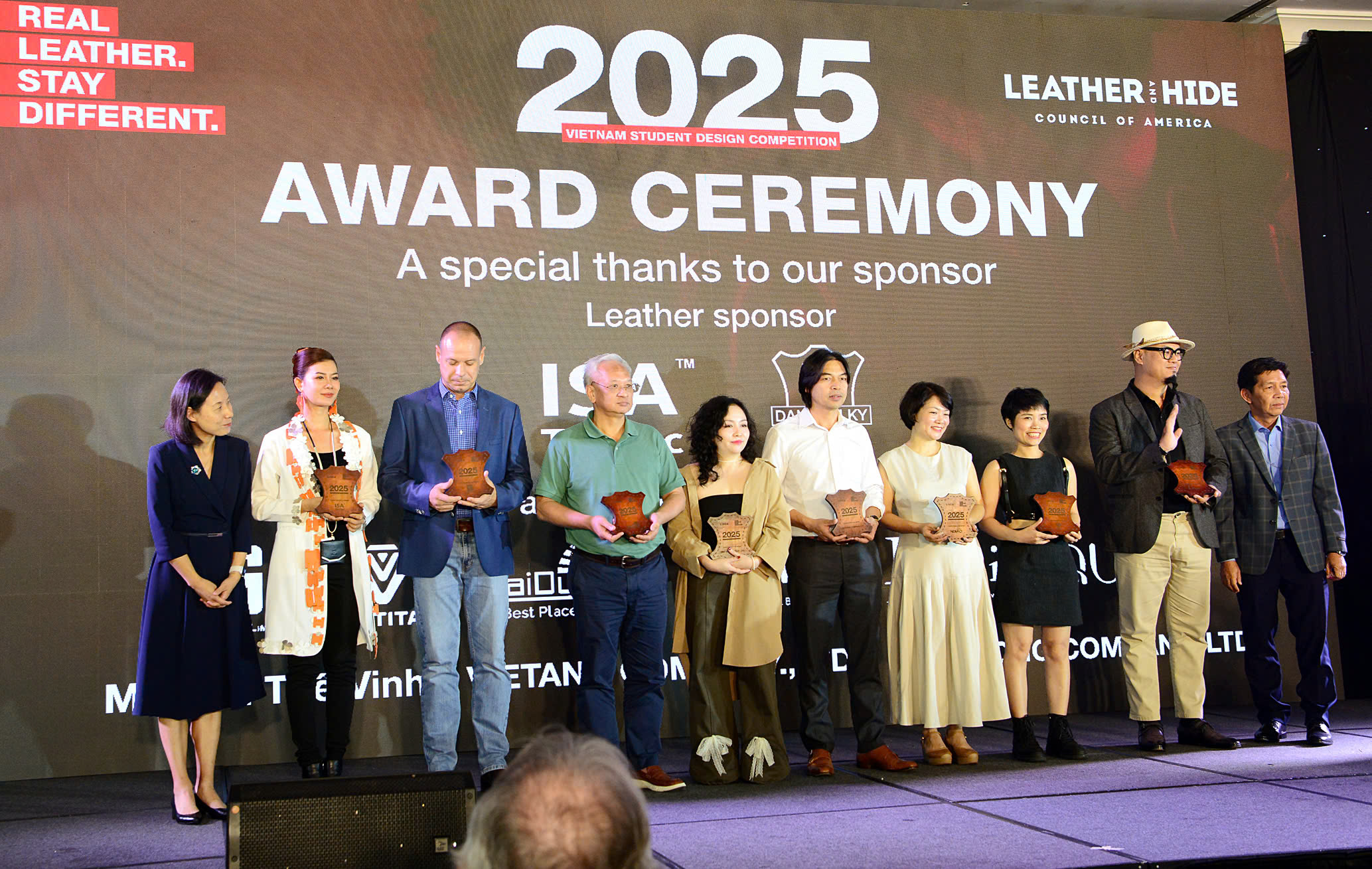 Thông điệp về lòng biết ơn từ một cuộc thi thiết kế  - Ảnh 2.