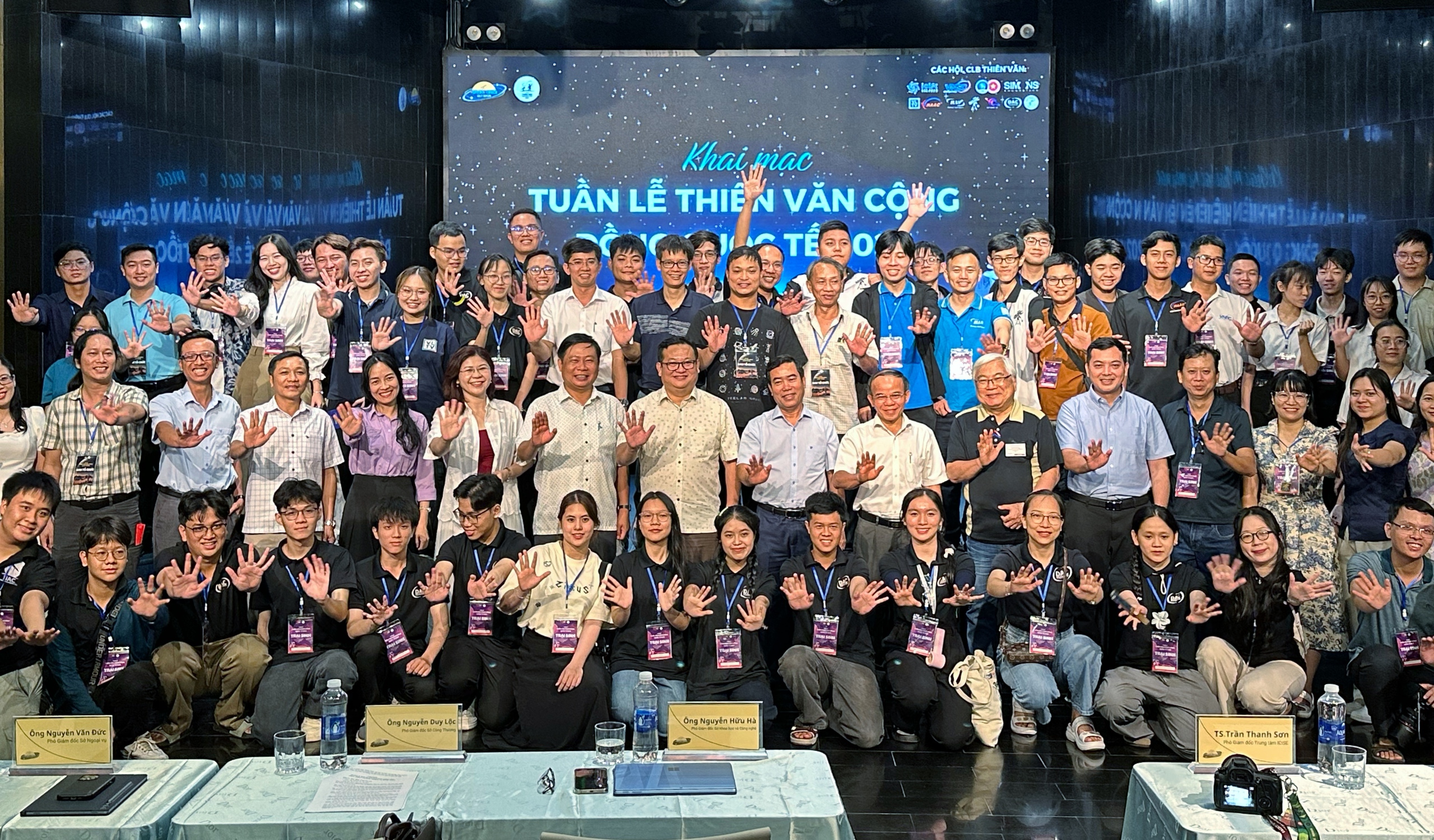 Tuần lễ thiên văn cộng đồng quốc tế 2025 vừa khai mạc, mở cửa miễn phí- Ảnh 1. Tuần lễ thiên văn cộng đồng quốc tế 2025 vừa khai mạc, mở cửa miễn phí- Ảnh 1.