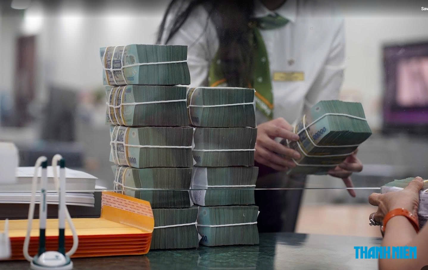 Hộ kinh doanh đang nộp thuế theo thu nhập được chuyển tạm nộp theo doanh thu - Ảnh 1.