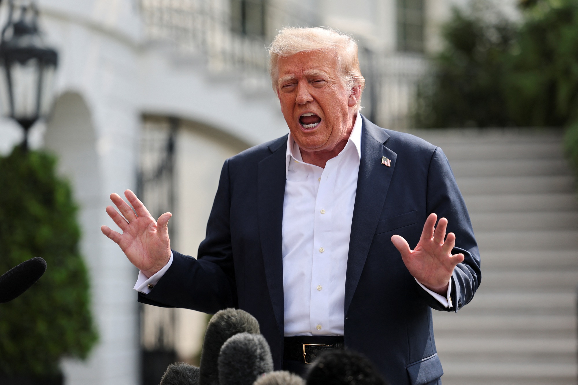 Tổng thống Trump tuyên bố áp thuế 30% lên EU, Mexico - Ảnh 1.