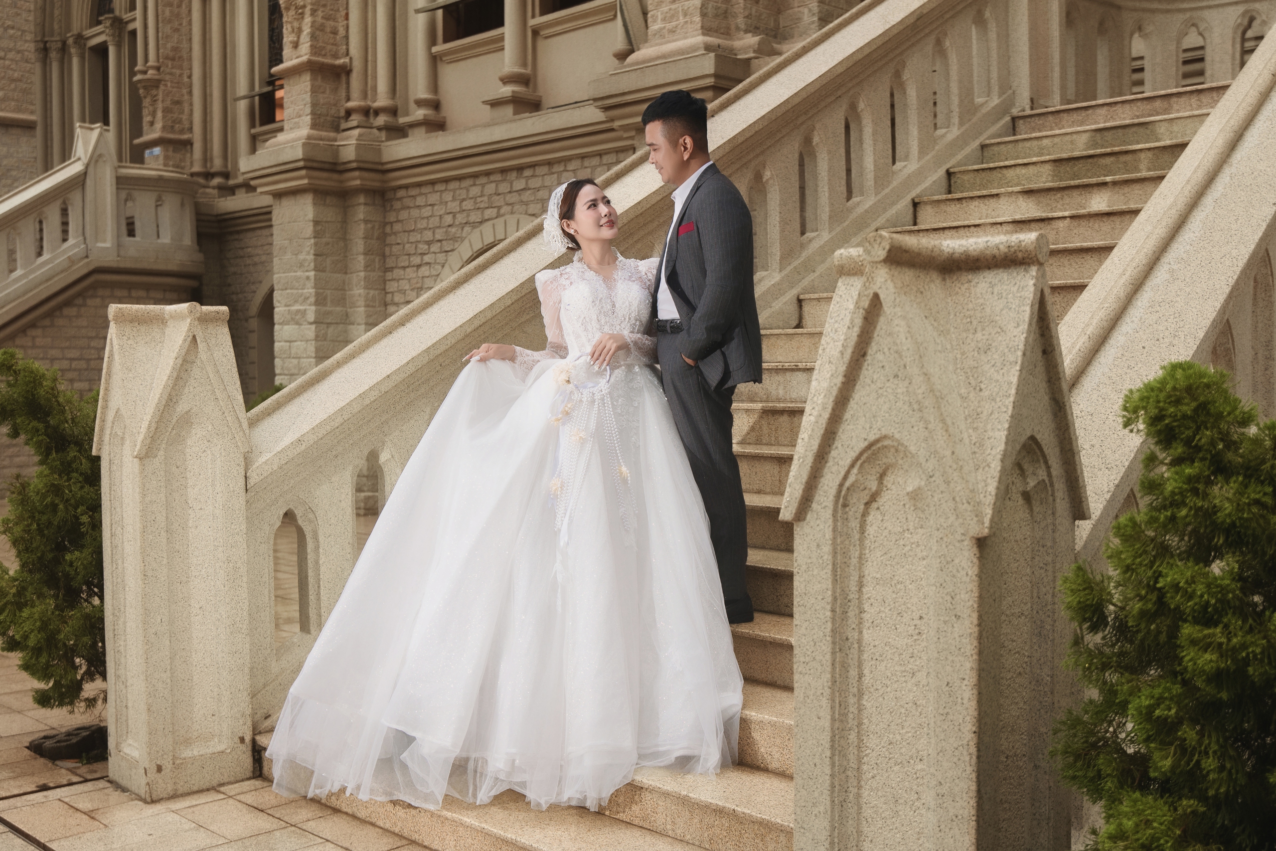 Diễn viên Hùng Thuận đám cưới lần hai với bạn gái lâu năm Diễn viên Hùng Thuận đám cưới lần hai với bạn gái lâu năm