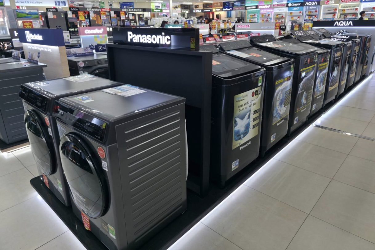Panasonic đẩy mạnh hợp tác với Điện Máy Xanh ở mảng bán lẻ máy giặt lồng ngang - Ảnh 1.