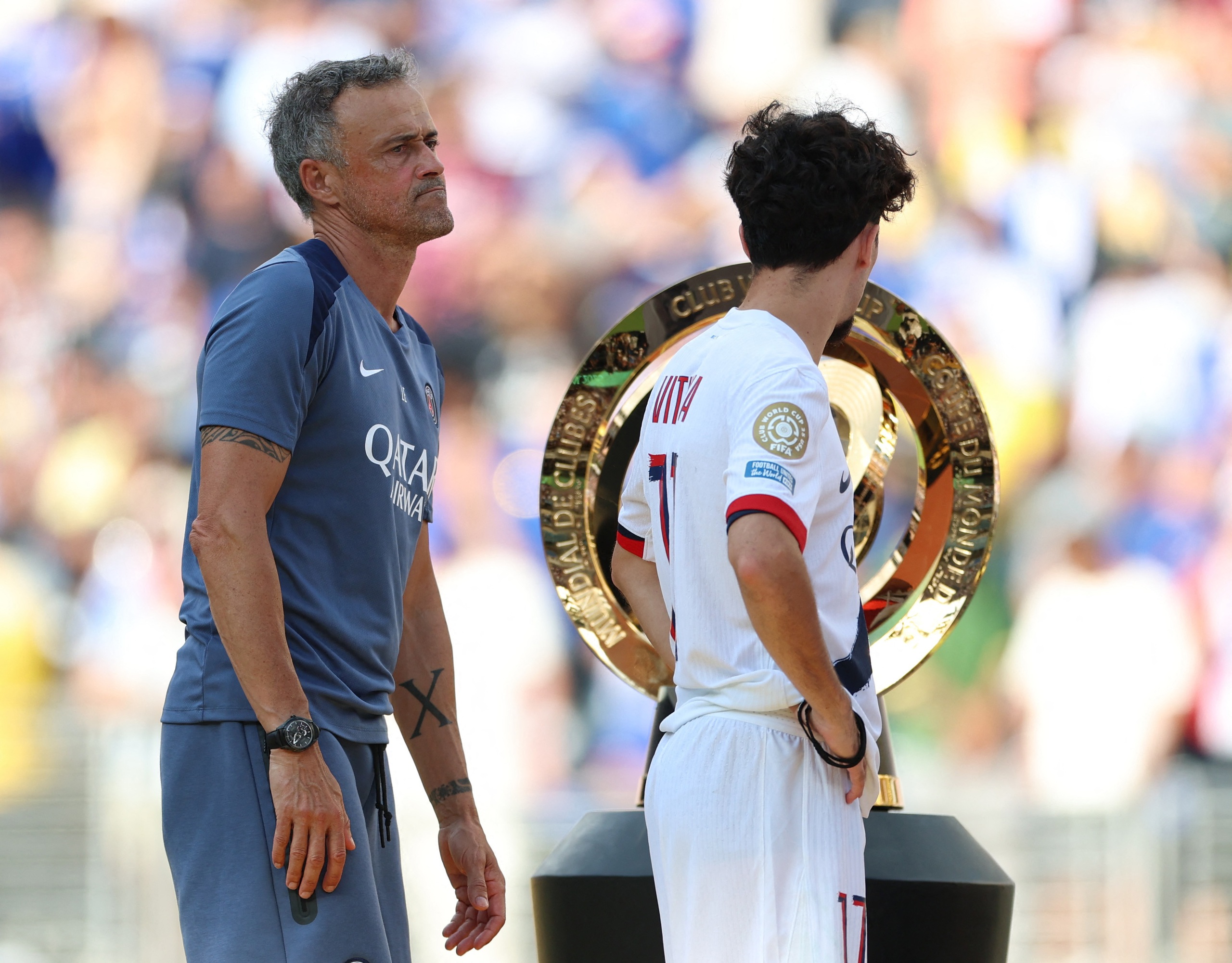 ‘Nạn nhân’ của cú tát lên tiếng, sếp lớn PSG vẫn bảo vệ tuyệt đối HLV Enrique- Ảnh 2. ‘Nạn nhân’ của cú tát lên tiếng, sếp lớn PSG vẫn bảo vệ tuyệt đối HLV Enrique- Ảnh 2.