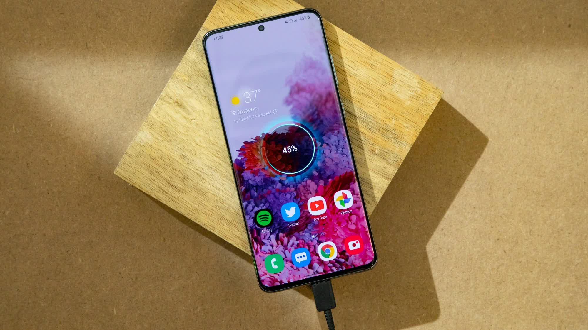 Những thói quen giúp bảo vệ pin smartphone Galaxy - Ảnh 1.