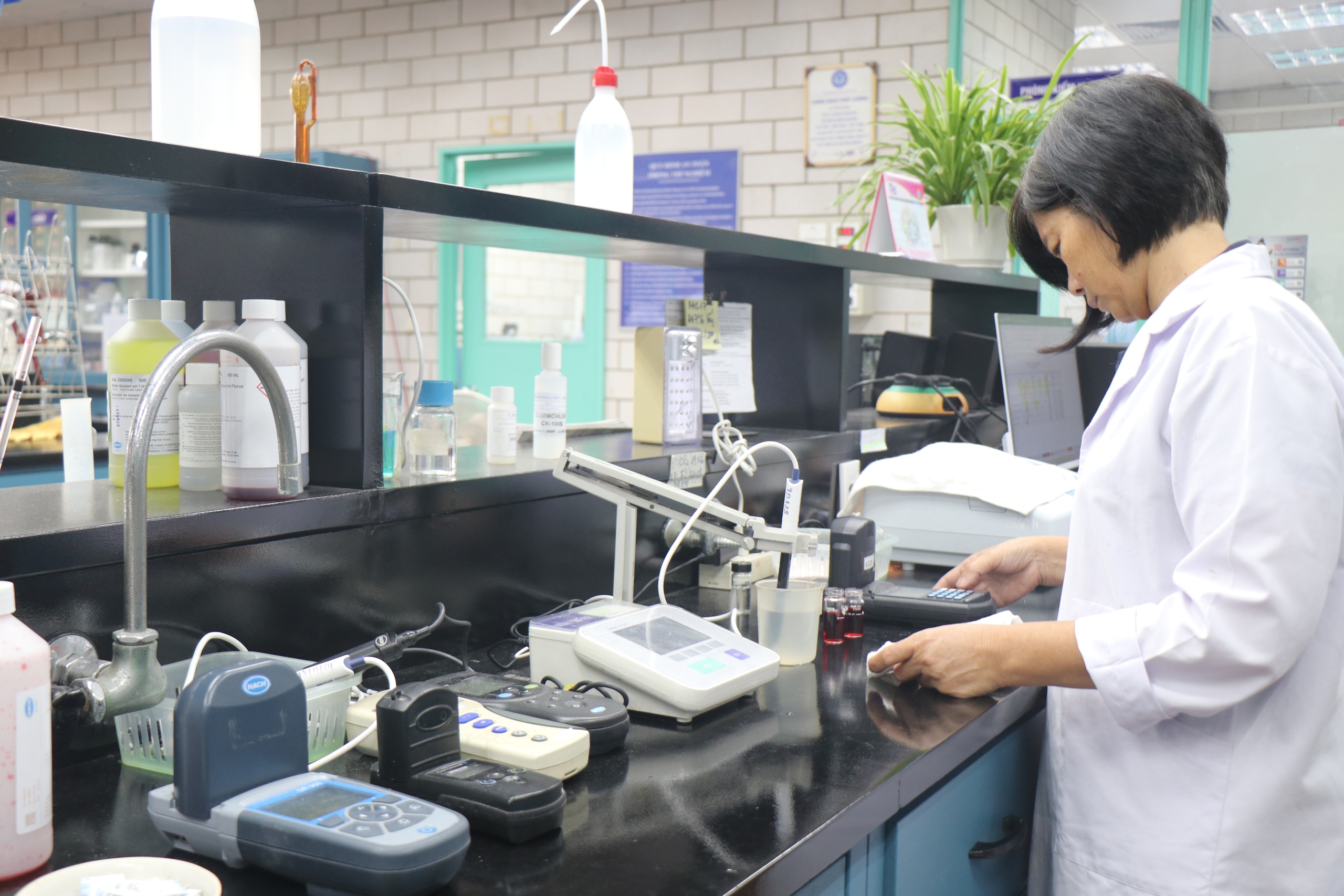 Hướng tới minh bạch và hiệu quả trong quản lý chất lượng nước- Ảnh 1. Hướng tới minh bạch và hiệu quả trong quản lý chất lượng nước- Ảnh 1.
