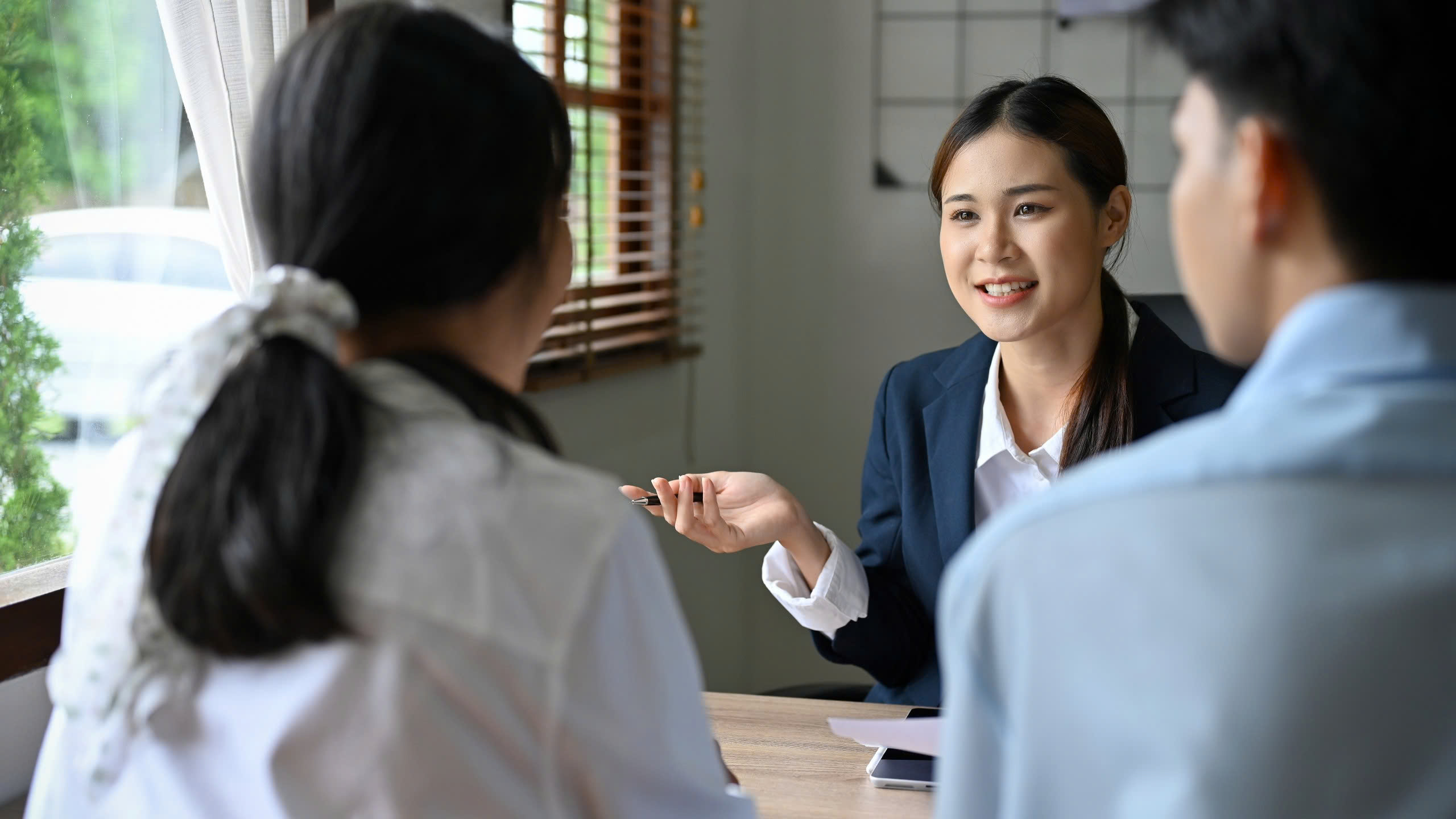 Bảo hiểm nhân thọ lội ngược dòng, tăng trưởng tích cực nửa đầu năm - Ảnh 1.