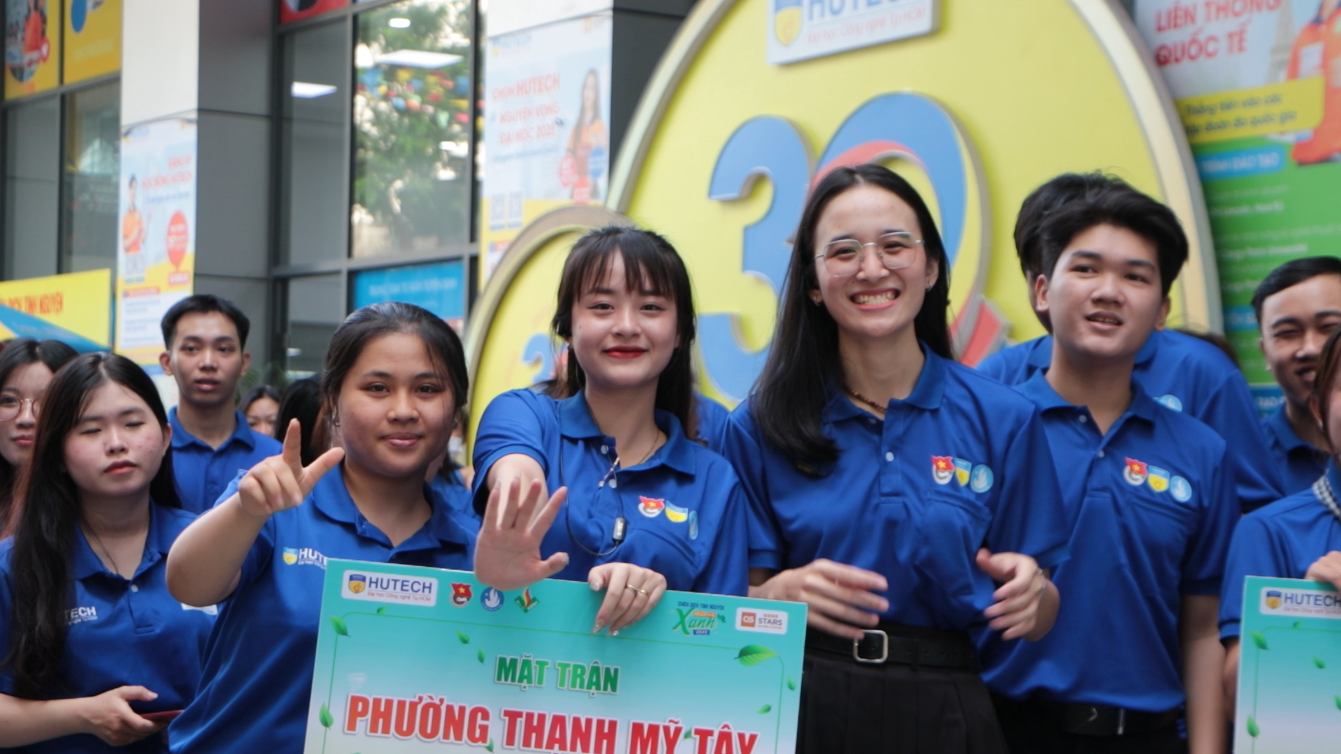 Mùa hè xanh HUTECH 2025: Hơn 600 chiến sĩ lan tỏa sức trẻ - Ảnh 1.