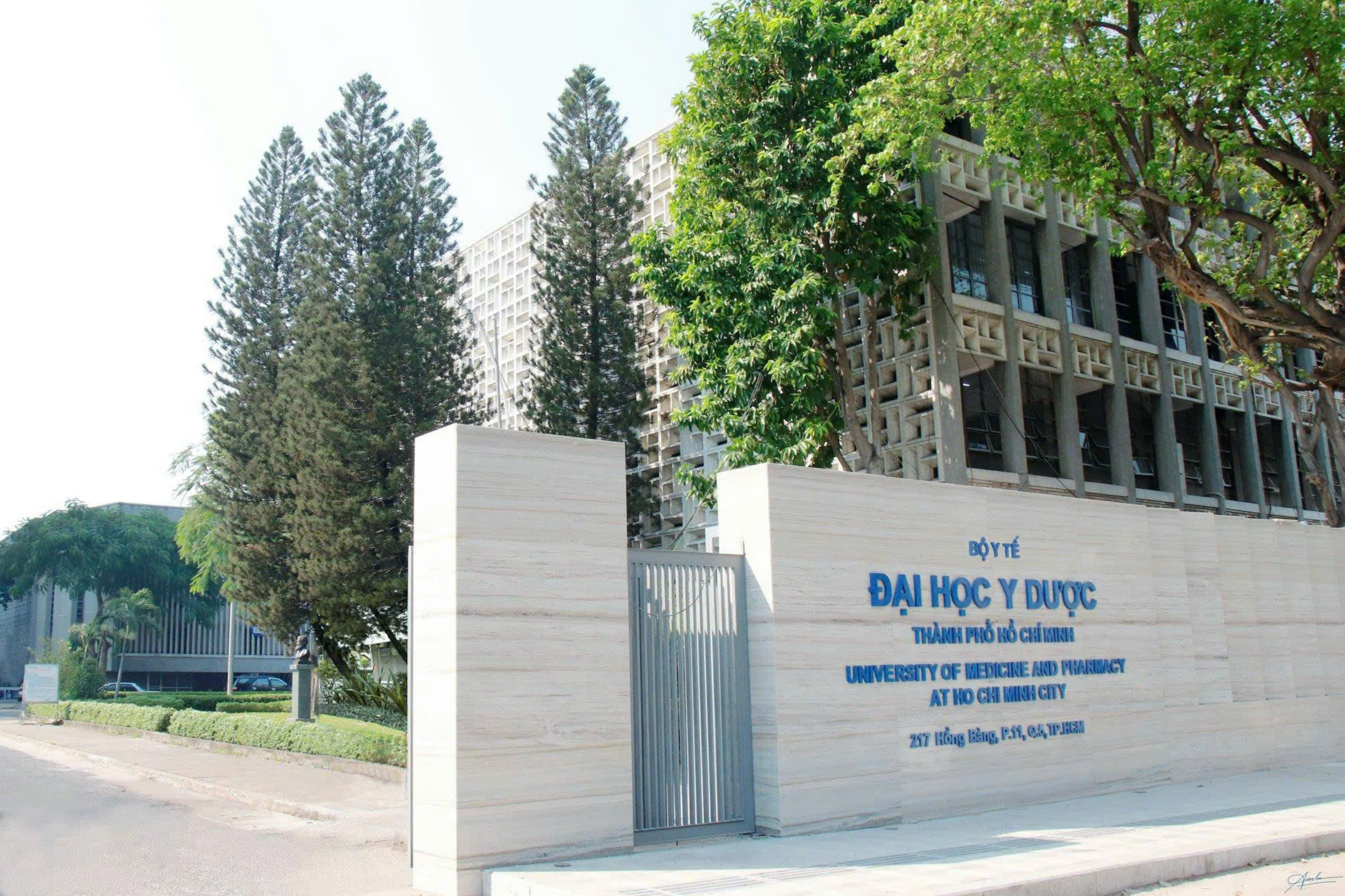 Danh sách những thí sinh đầu tiên trúng tuyển Trường ĐH Y dược TP.HCM năm 2025 - Ảnh 1.