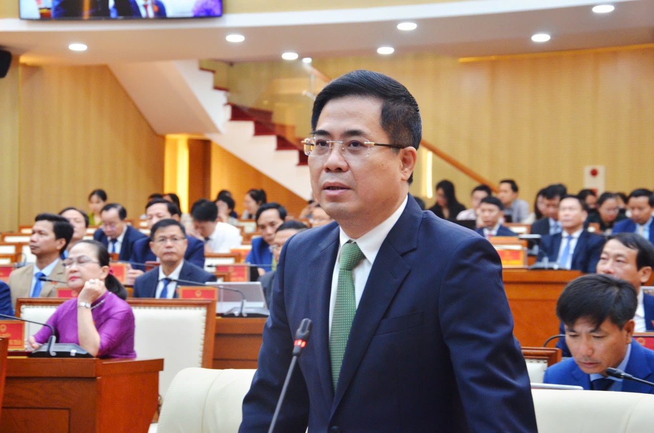 Quảng Ngãi: Thông qua chính sách hỗ trợ đi lại, nhà ở sau sáp nhập tỉnh  - Ảnh 3.