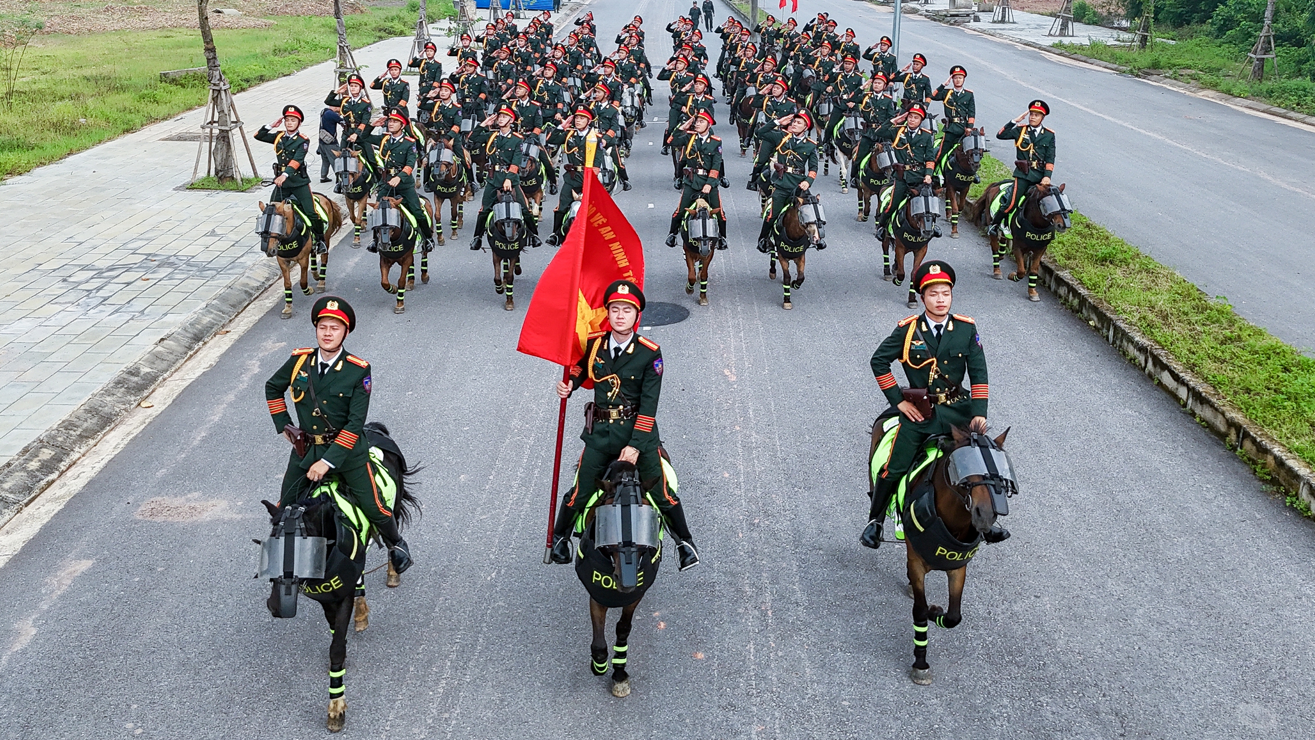 Những hình ảnh mãn nhãn của khối kỵ binh trước thềm A80 - Ảnh 1.