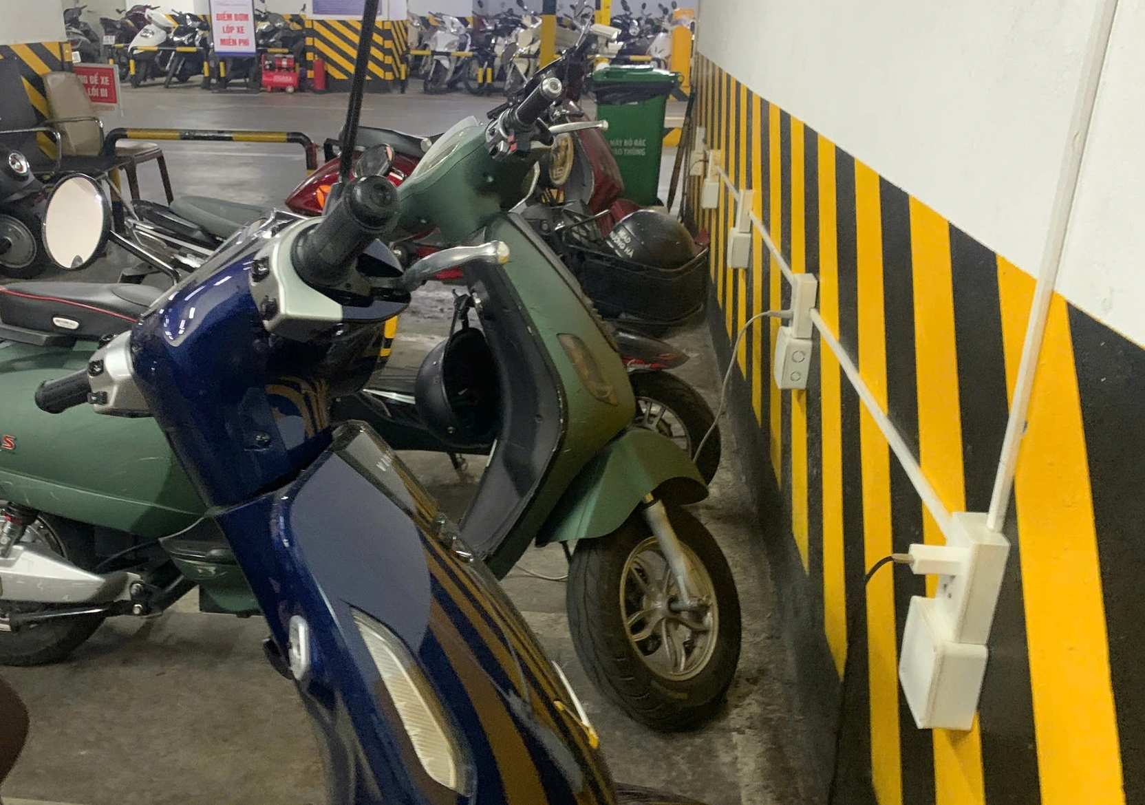 Lo xe điện tăng ồ ạt, nguy cơ quá tải hệ thống điện - Ảnh 1.