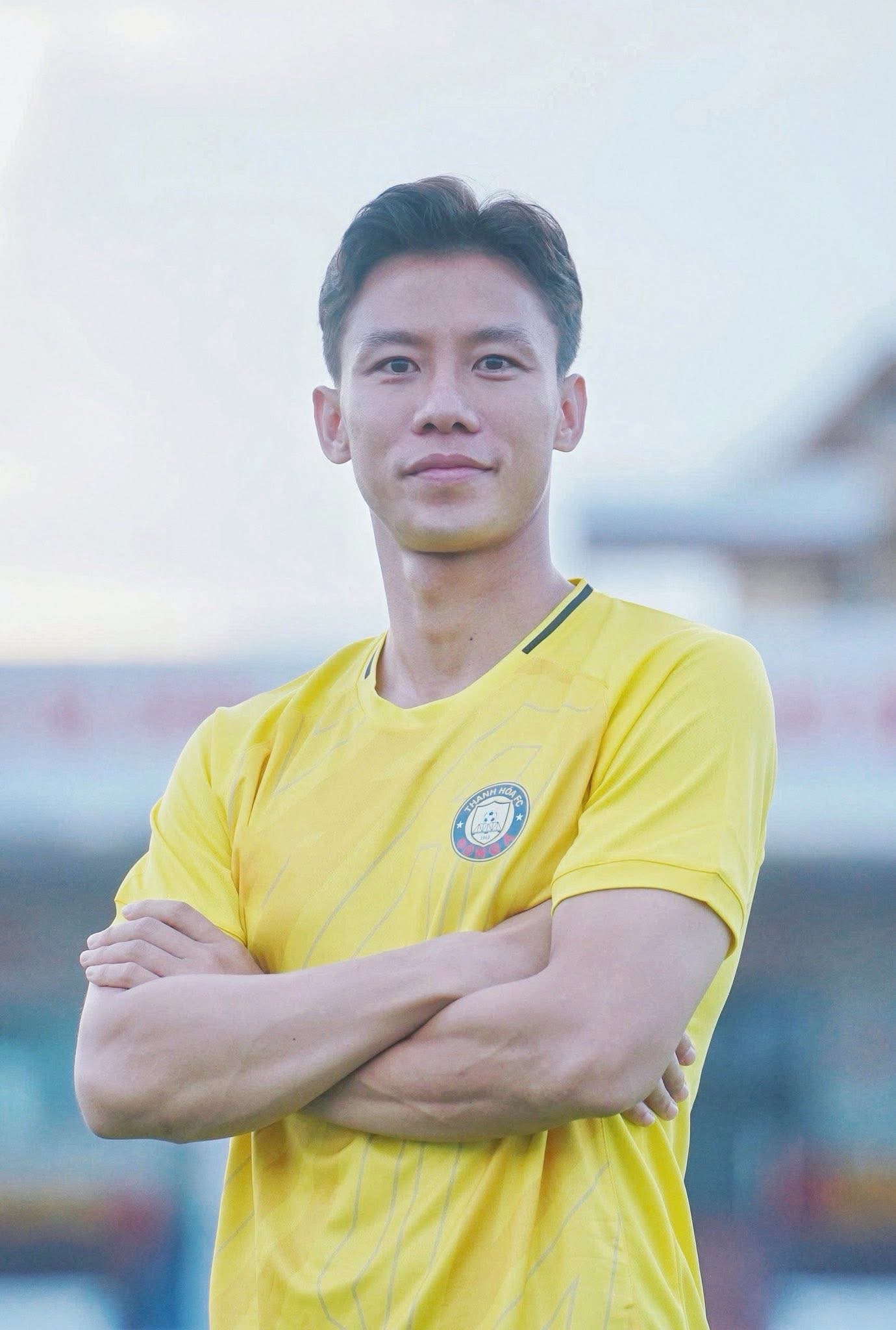 Que Ngoc Hai chega ao Thanh Hoa Club e trabalha com o ex-assistente Sr. Kim - Foto 5. Quế Ngọc Hải cập bến CLB Thanh Hóa, làm việc với trợ lý cũ ông Kim- Ảnh 5.