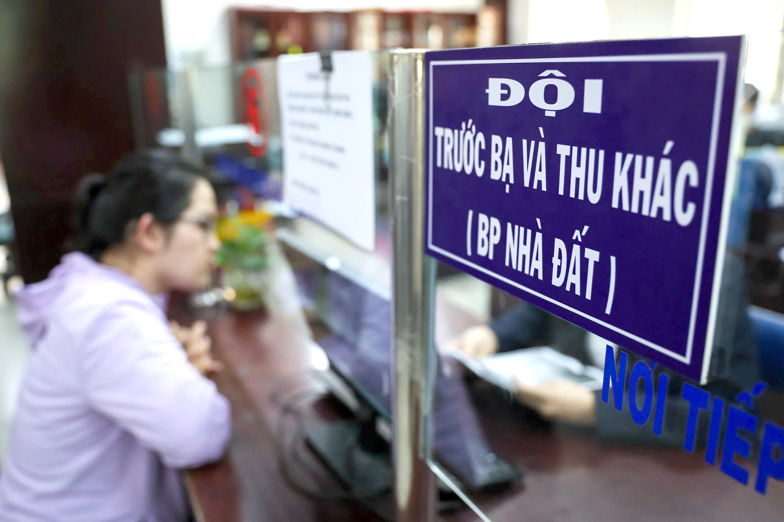 Thu ngân sách tăng mạnh nhờ đâu?- Ảnh 1. Thu ngân sách tăng mạnh nhờ đâu?- Ảnh 1.