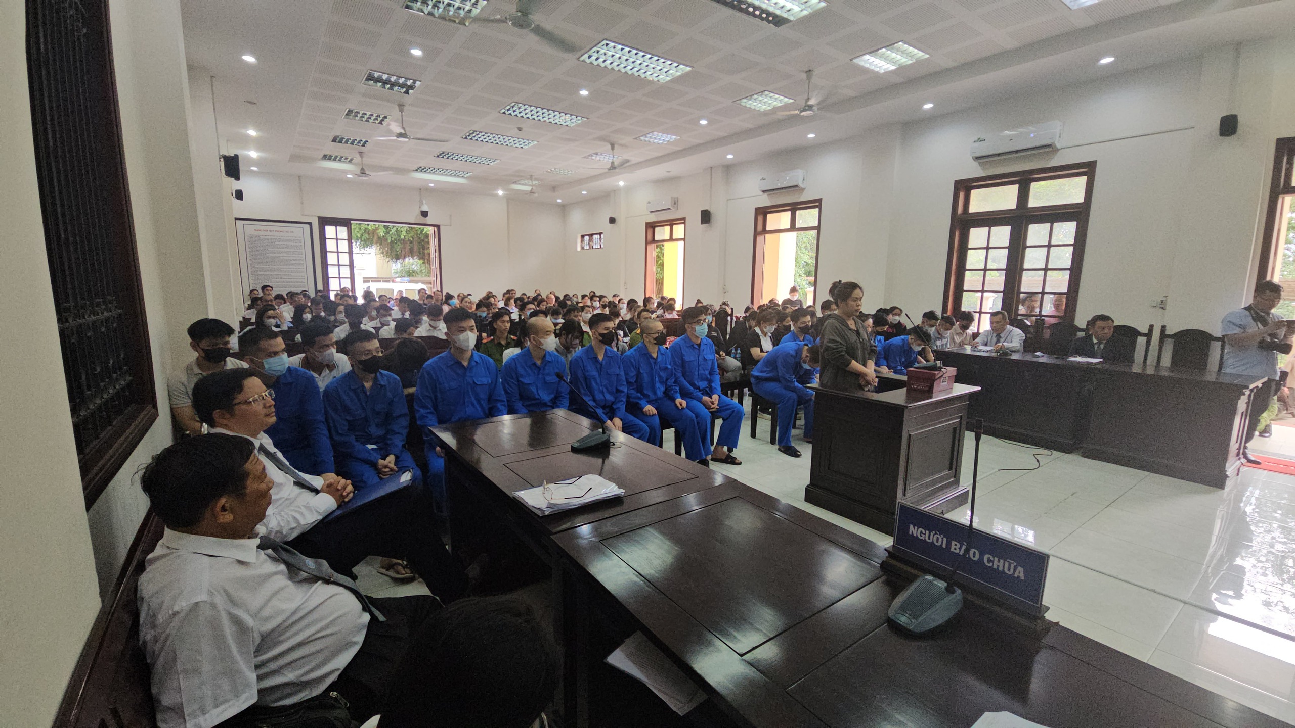Xét xử đường dây lừa đảo‘lùa’ khách đi xem đất: Khách bị bán thông tin ra sao?- Ảnh 2. Xét xử đường dây lừa đảo‘lùa’ khách đi xem đất: Khách bị bán thông tin ra sao?- Ảnh 2.