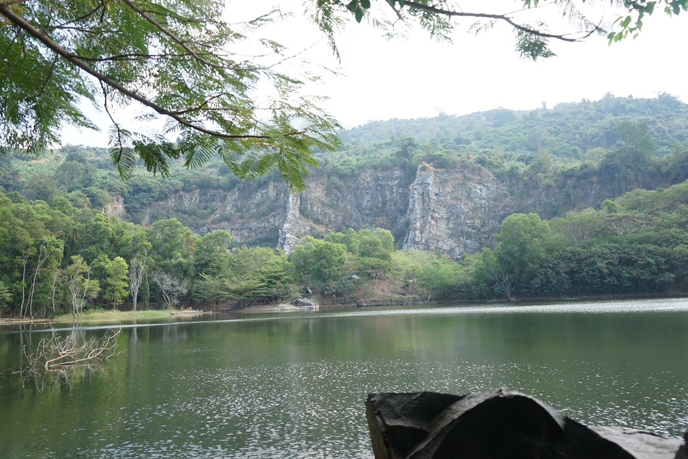 តំបន់ទេសចរណ៍ក្បែរភ្នំបាដែន មិនគួររំលង - រូបថត ២. Những điểm du lịch gần núi Bà Đen không nên bỏ lỡ- Ảnh 2.