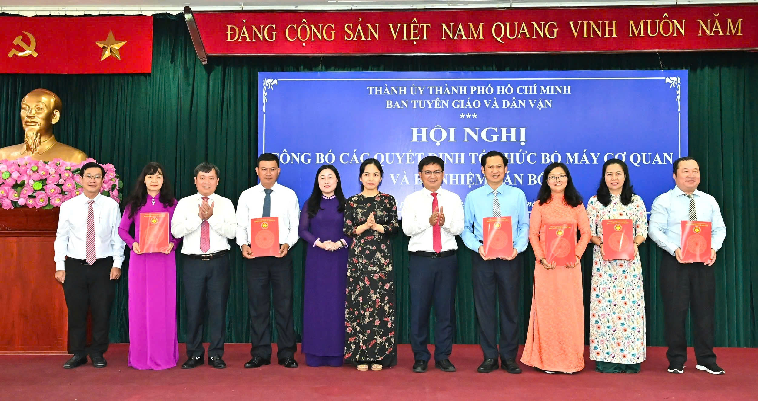 Ban Tuyên giáo và Dân vận Thành ủy TP.HCM công bố nhân sự chủ chốt cấp phòng- Ảnh 1. Ban Tuyên giáo và Dân vận Thành ủy TP.HCM công bố nhân sự chủ chốt cấp phòng- Ảnh 1.