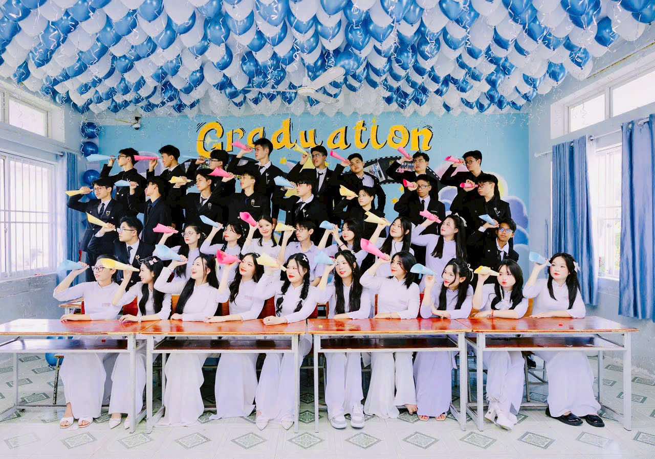 Thủ khoa khối A00 đến từ TP.HCM: Ba mẹ đi làm xa, sống cùng các dì- Ảnh 3. Thủ khoa khối A00 đến từ TP.HCM: Ba mẹ đi làm xa, sống cùng các dì- Ảnh 3.