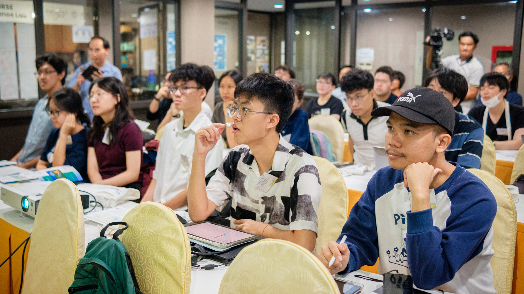 Sinh viên tiếp cận khoa học từ các trường học mùa hè tại ICISE - Ảnh 2.