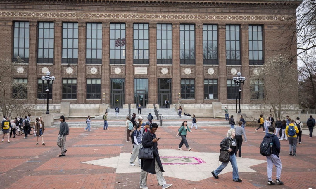 Mỹ 'soi' Đại học Michigan sau vụ mang vật liệu sinh học trái phép từ Trung Quốc - Ảnh 1.