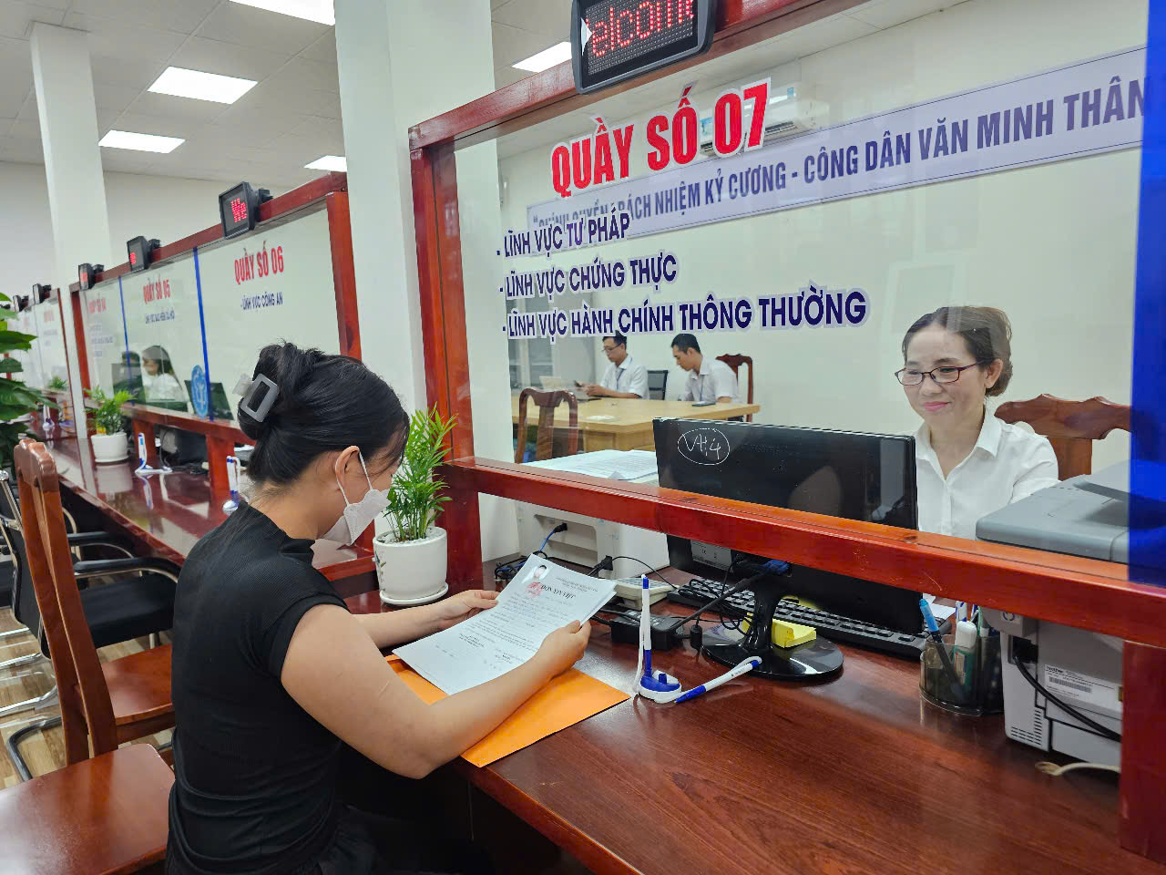 TP.HCM: Trung tâm phục vụ hành chính công xã Hòa Hội vận hành hiệu quả- Ảnh 2.