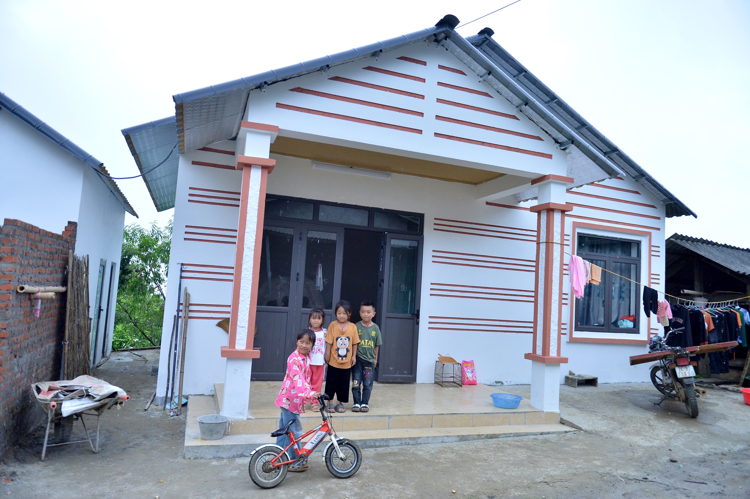 Niềm vui của người dân vùng biên cương Y Tý trong ngày nhận nhà mới- Ảnh 9.