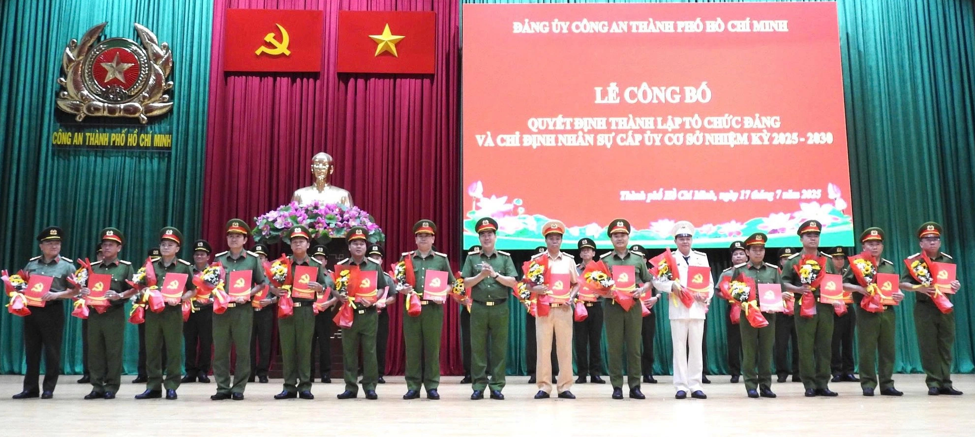 Công an TP.HCM: Tiếp tục tấn công trấn áp quyết liệt các loại tội phạm- Ảnh 2. Công an TP.HCM: Tiếp tục tấn công trấn áp quyết liệt các loại tội phạm- Ảnh 2.
