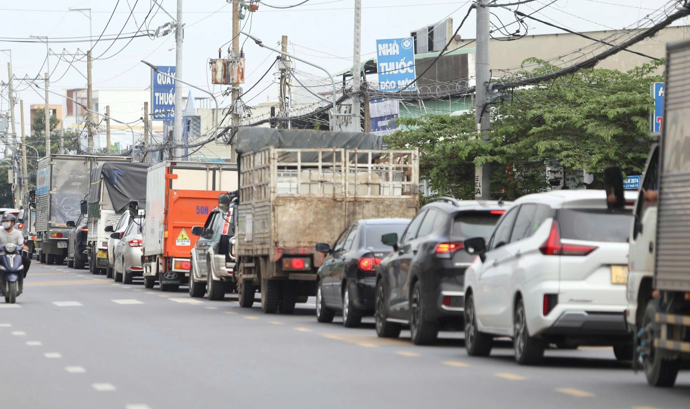 Sửa cao tốc, phà Cát Lái ùn ứ hướng Đồng Nai đi TP.HCM - Ảnh 1.
