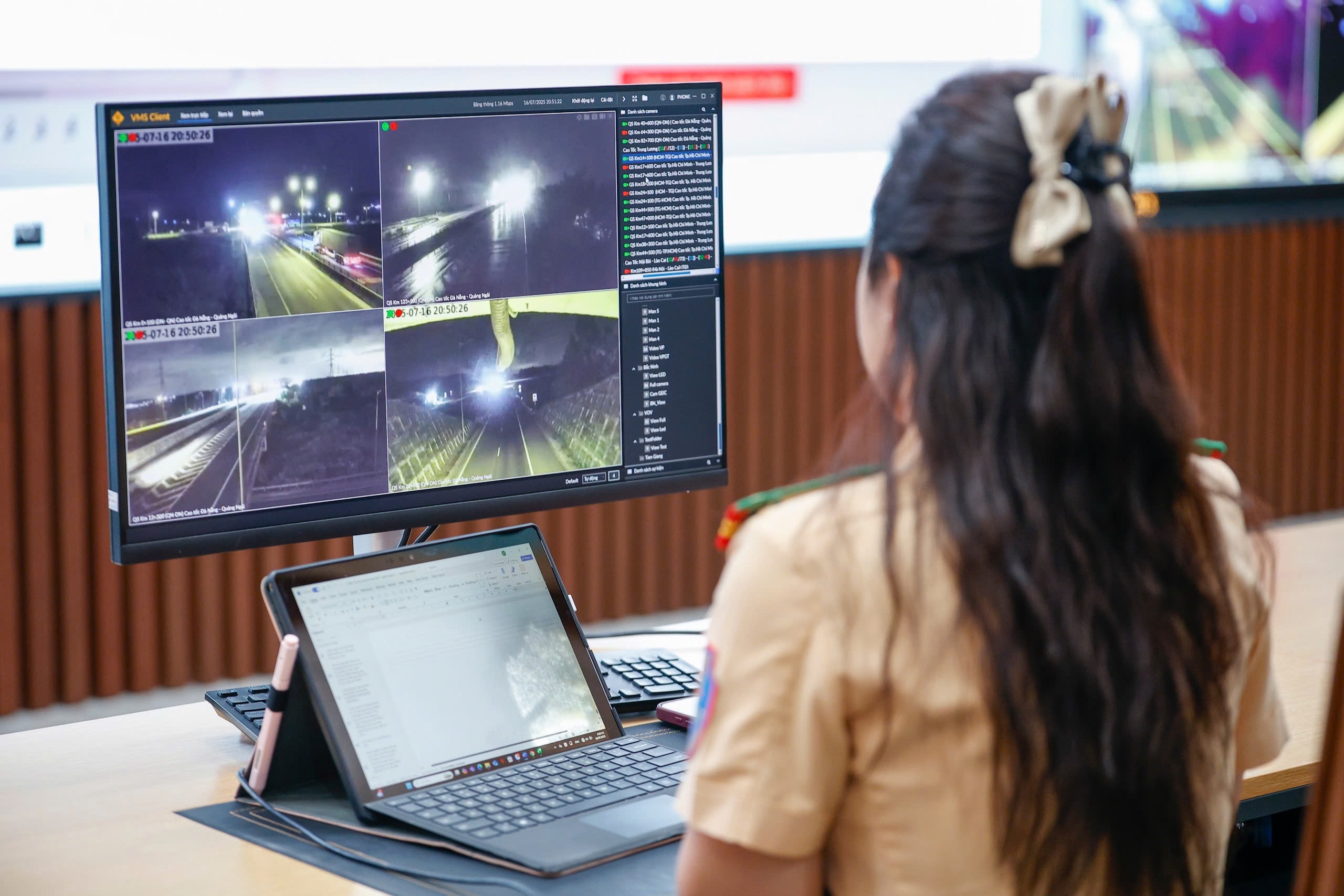 Bên trong trung tâm chỉ huy hiện đại của Cục CSGT, dùng camera AI tự bắt lỗi- Ảnh 18.