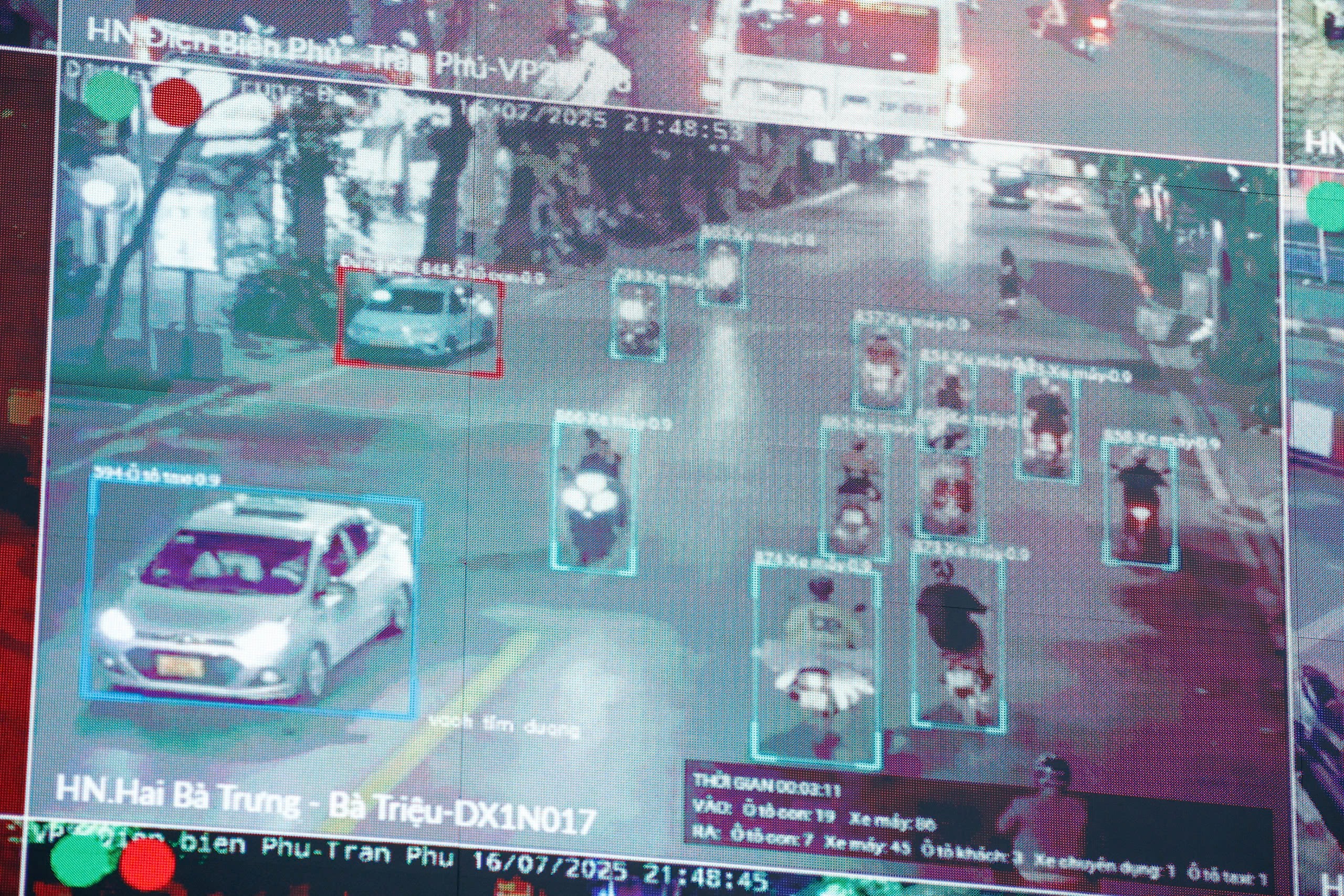 Bên trong trung tâm chỉ huy hiện đại của Cục CSGT, dùng camera AI tự bắt lỗi- Ảnh 8.
